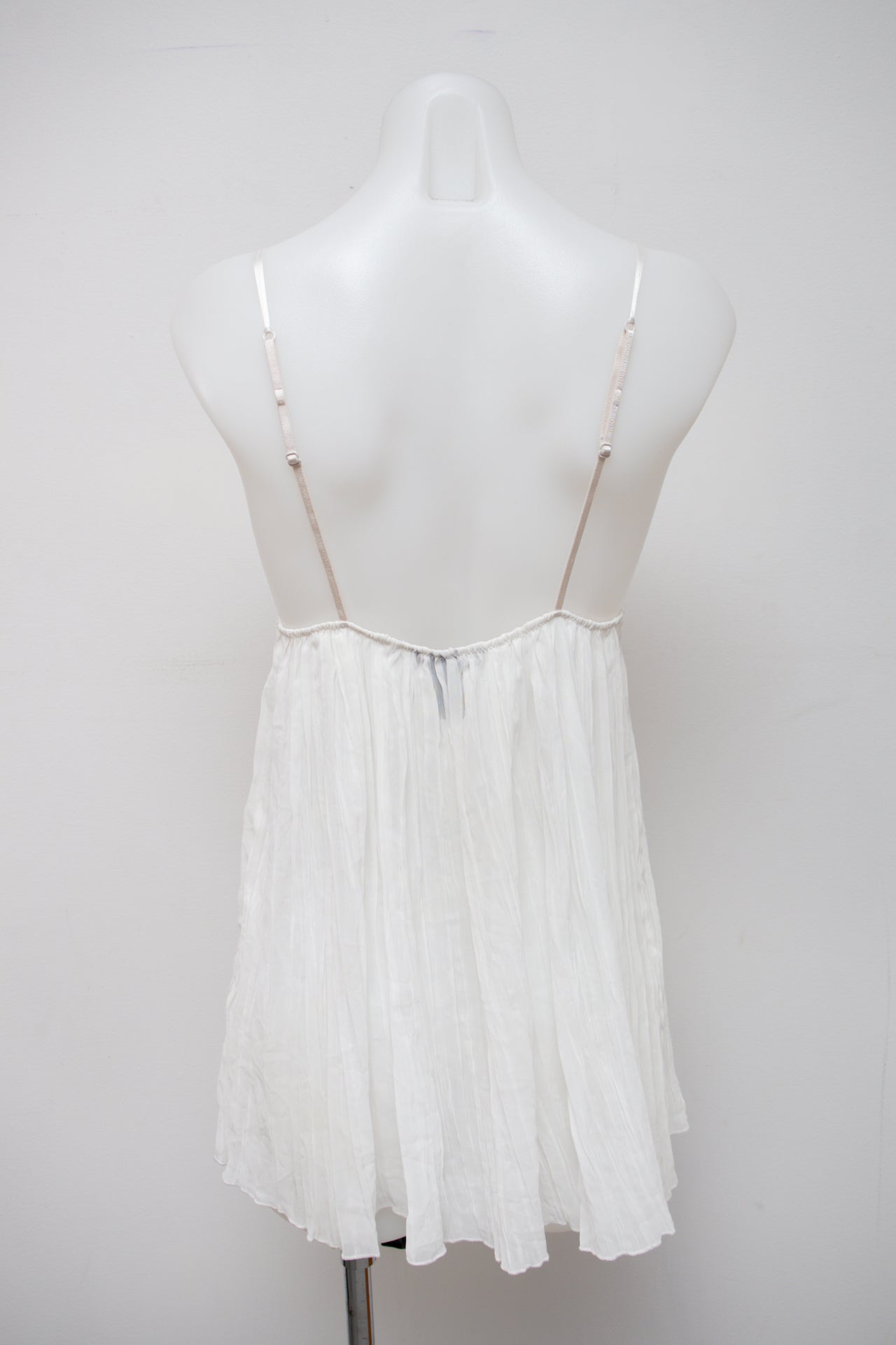 #25 Victoria's Secret Cami Top White | c. 196 | Size 10
