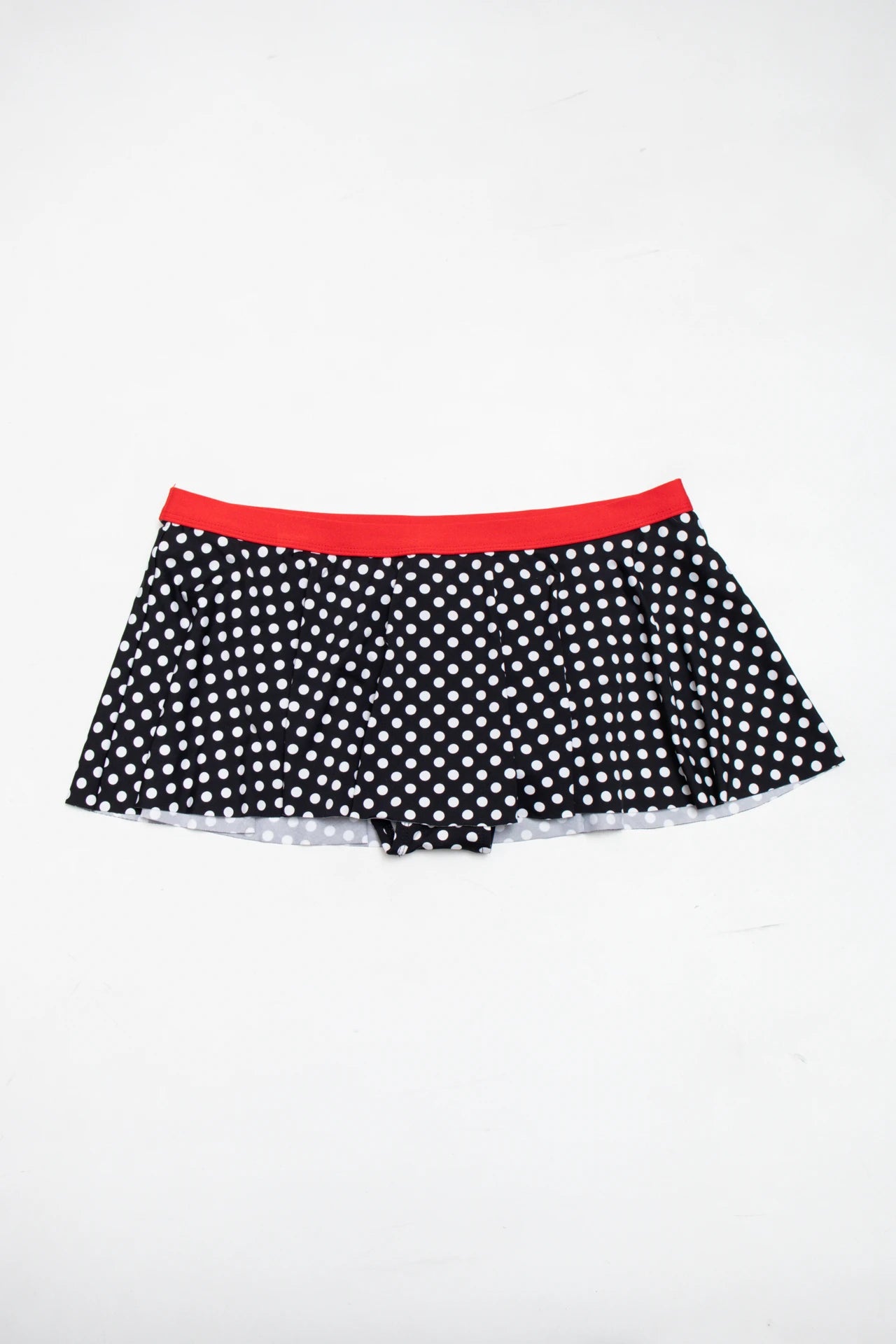 Kenneth Cole Reaction Swim Skirt Black | c. 166 | Size 10