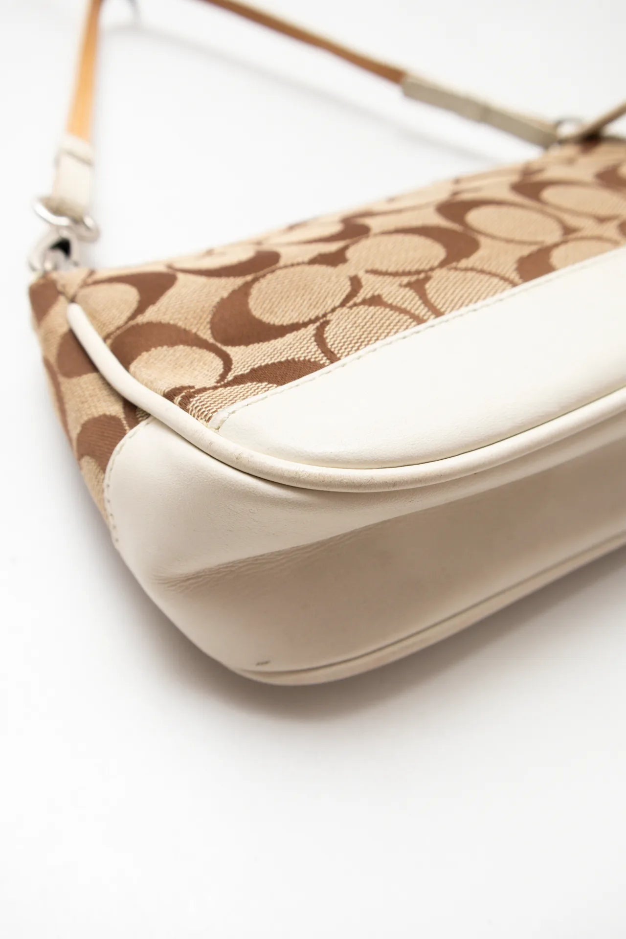 Coach Bag Beige | c. 166 | Size