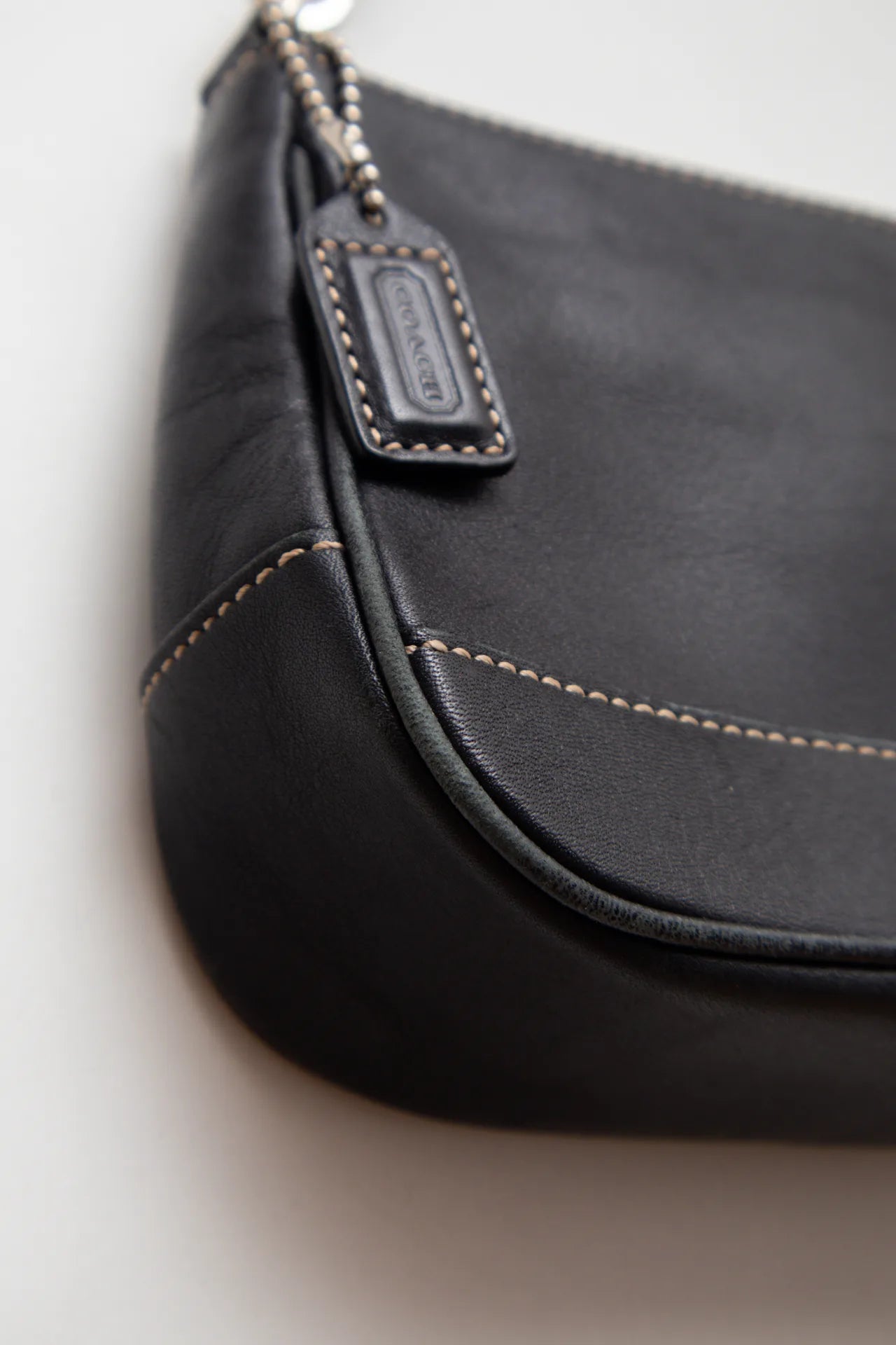 Coach /accessory/bag Black | c. 166 | Size