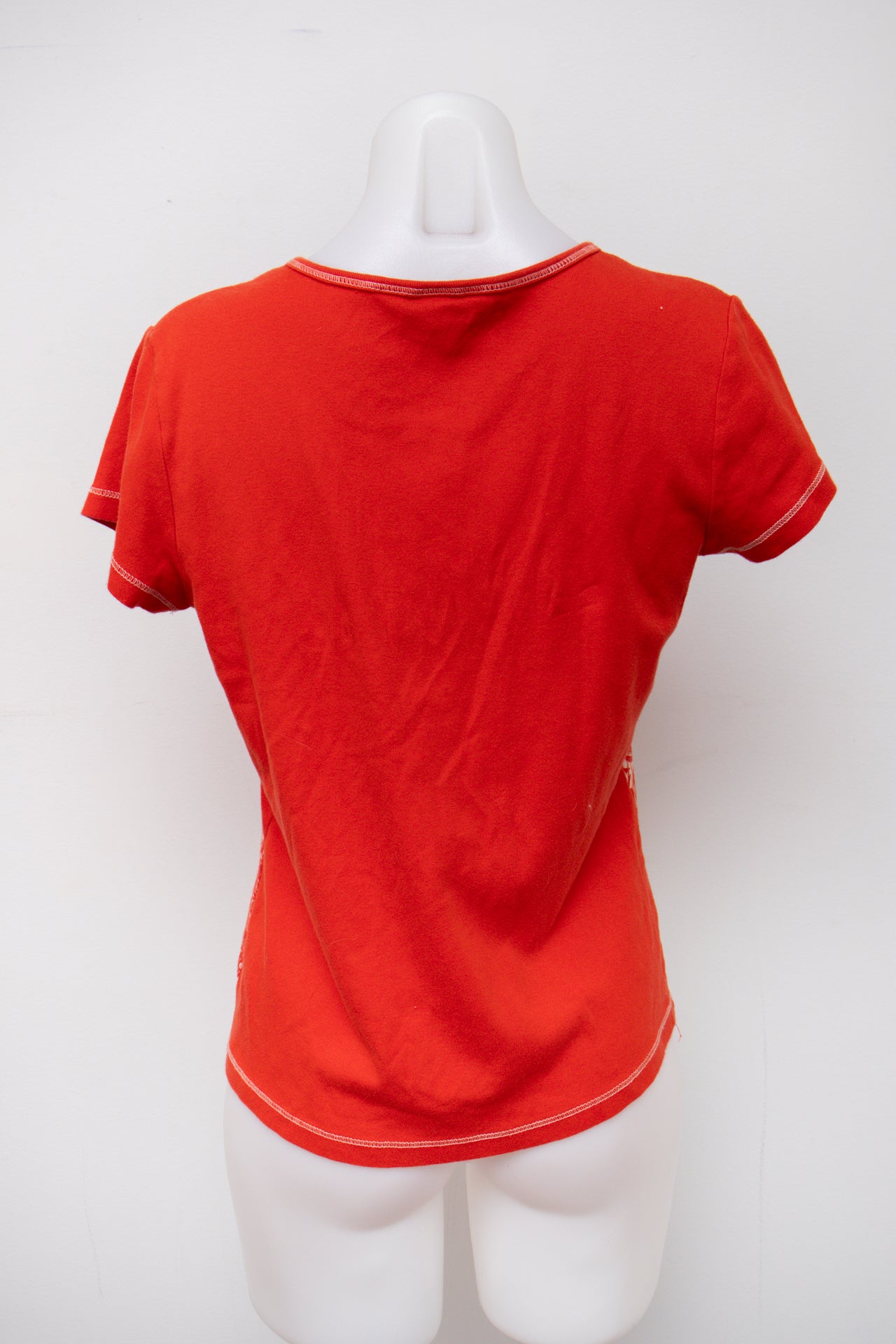 #47 Eristopher & Banks T-shirt Red | c. 195 | Size 10/12