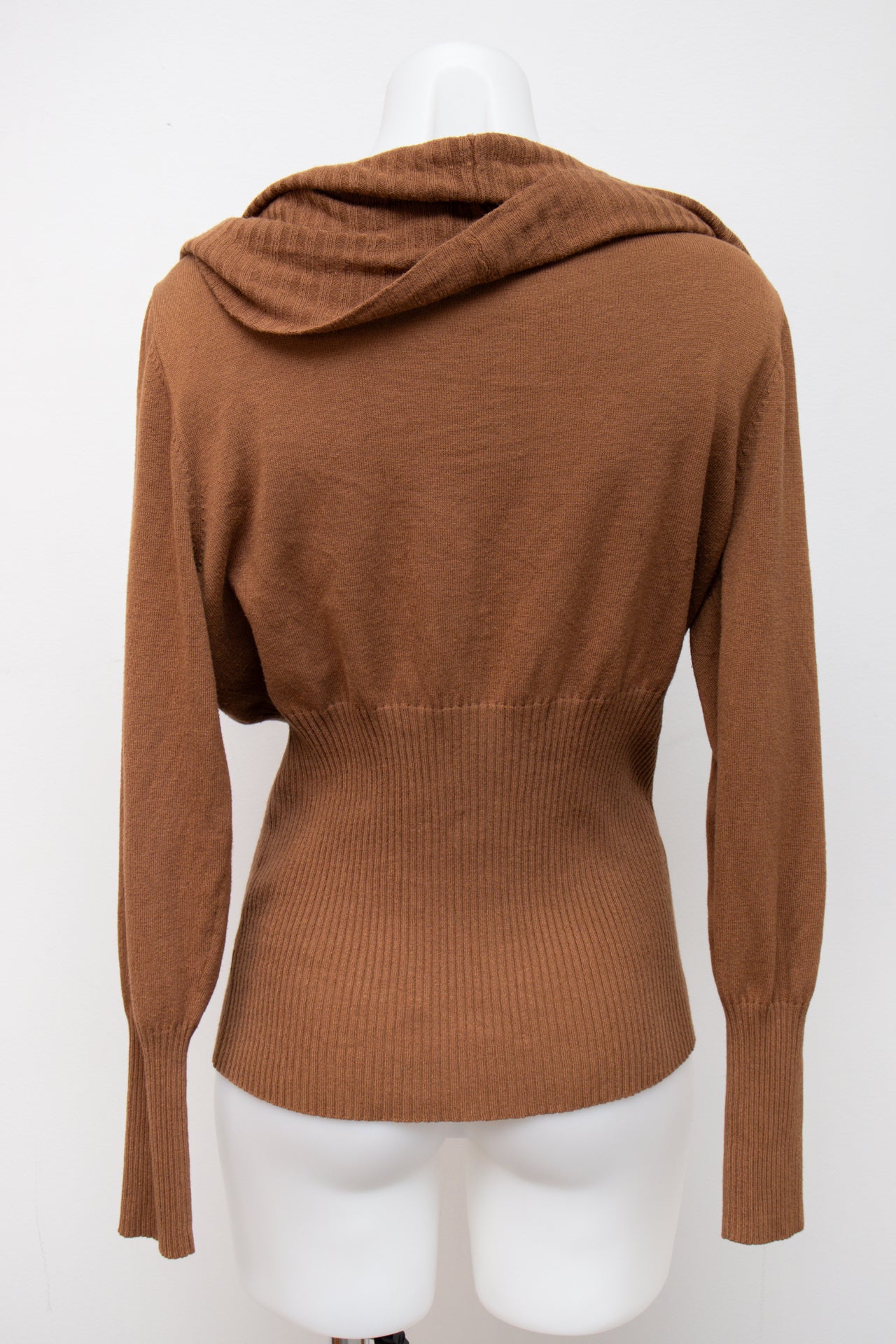 #103 Dots Top Brown | c. 197 | Size 10