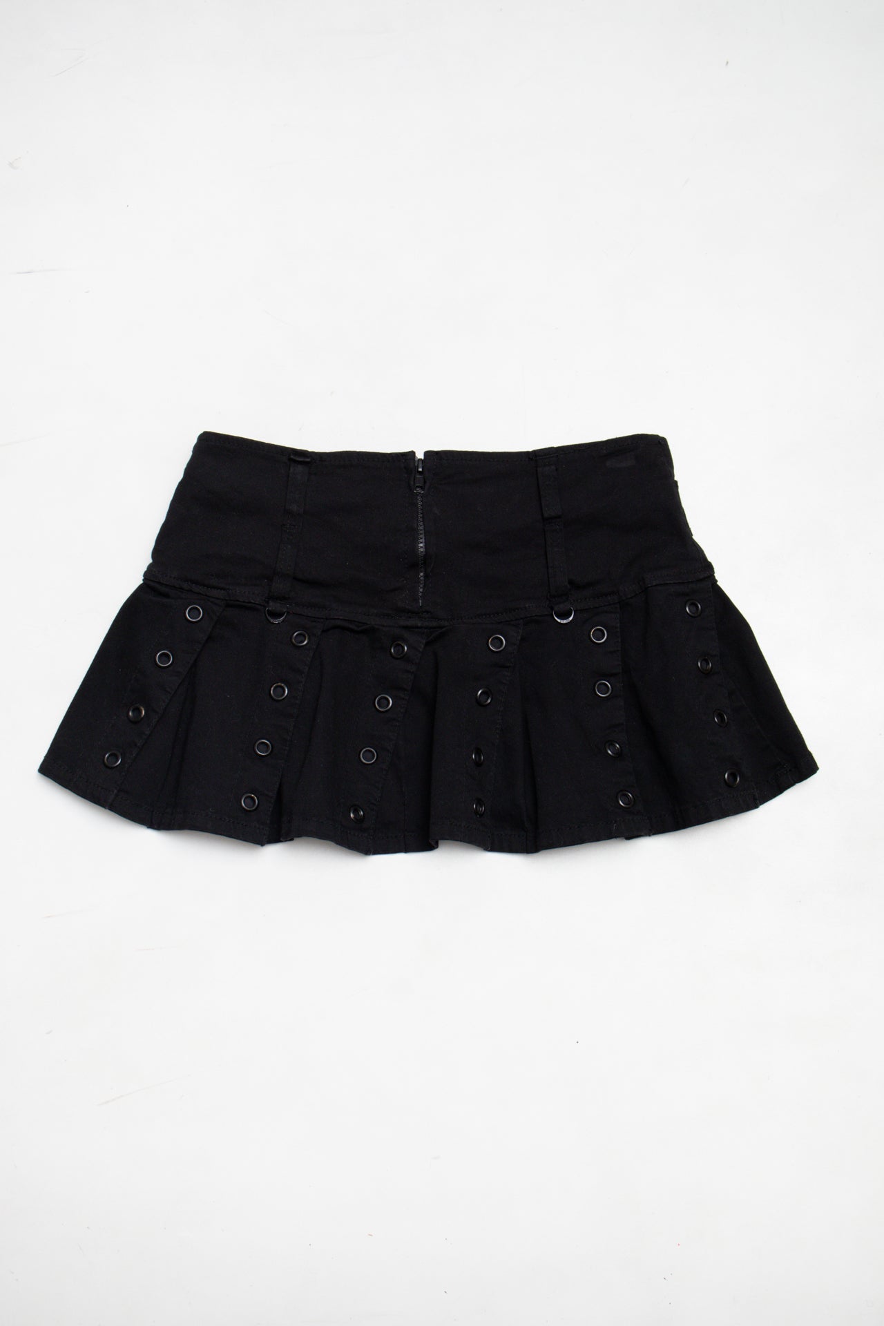 #128 Tripp Mini Skirt Black | c. 197 | Size 8