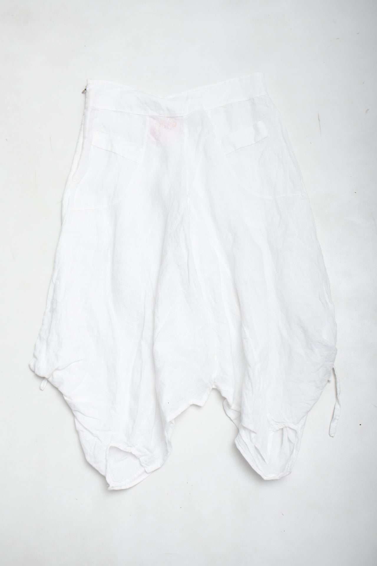 #147 Pants White | c. 178 | Size 6