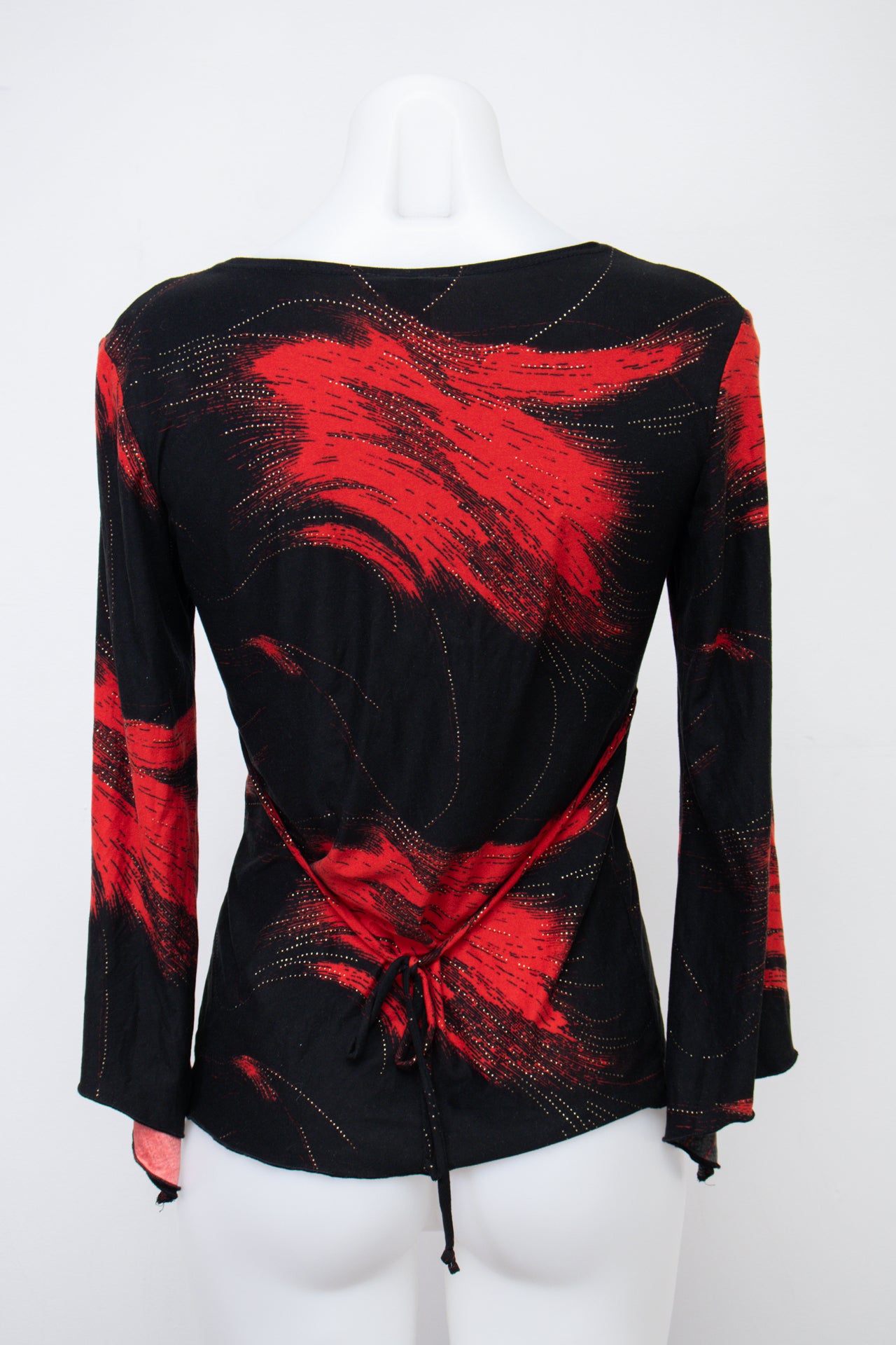 #083 Xi Top Black | c. 200 | Size 8