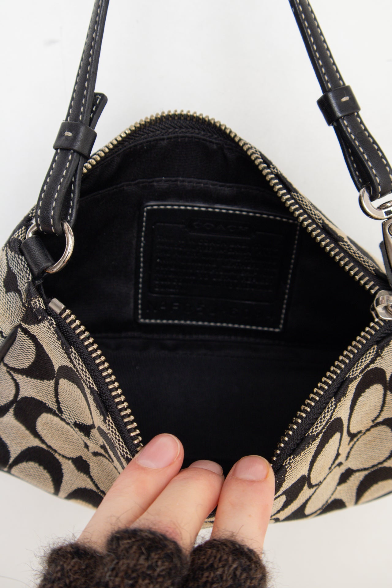 #212 Coach Shoulder Bag Beige | c. 194 | Size