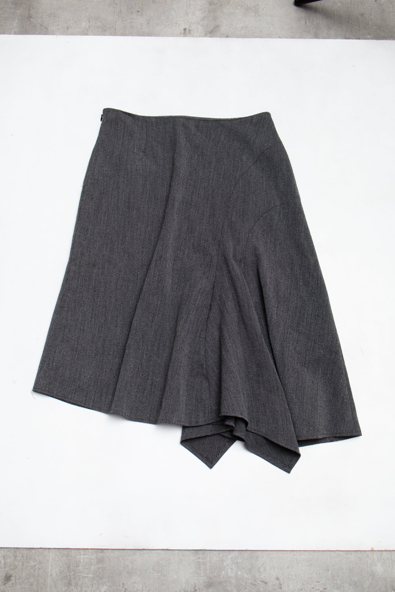 #155 Lena Gabrielle Skirt Gray | c. 193 | Size 10