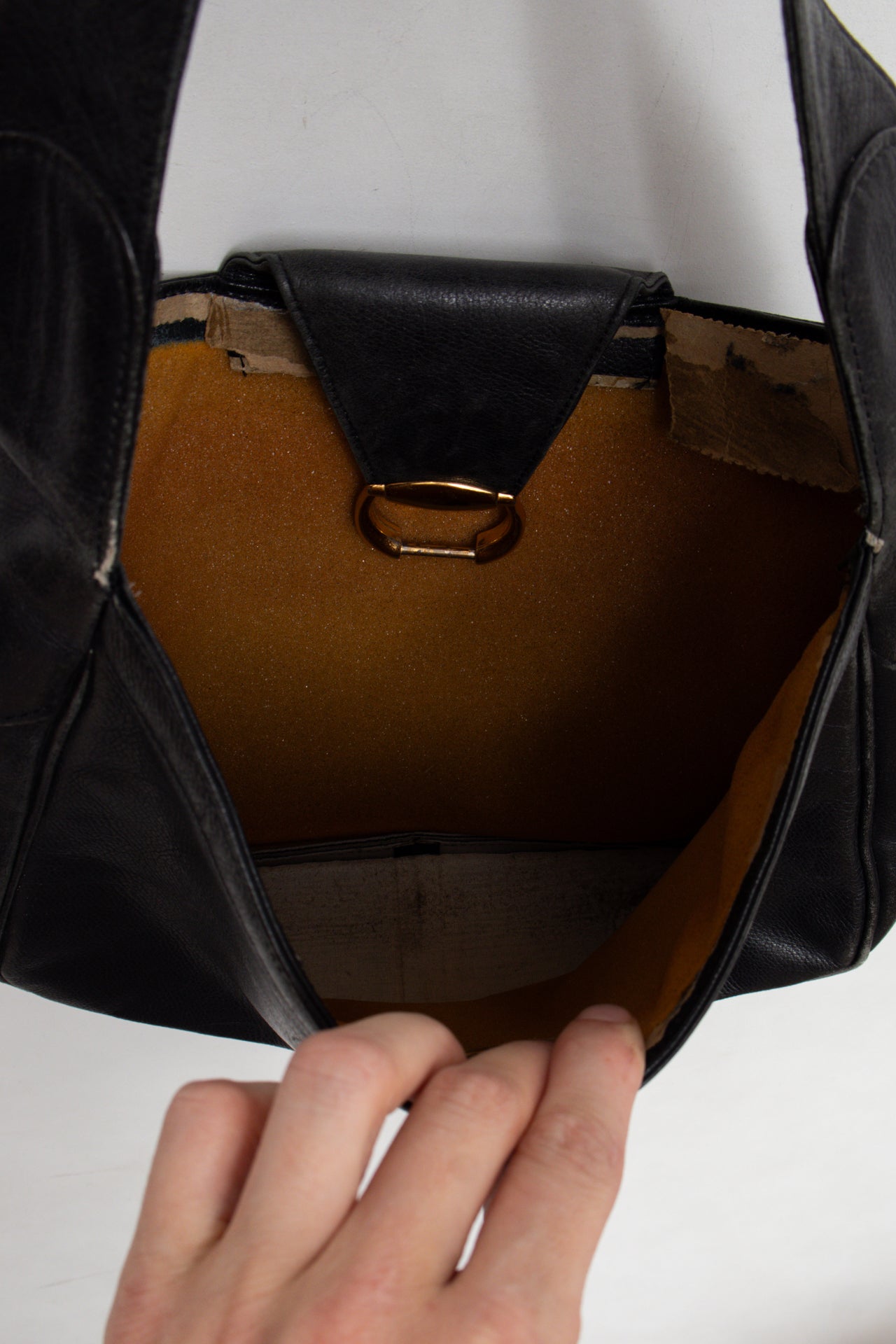 #141 Shoulder Bag Black | c. | Size