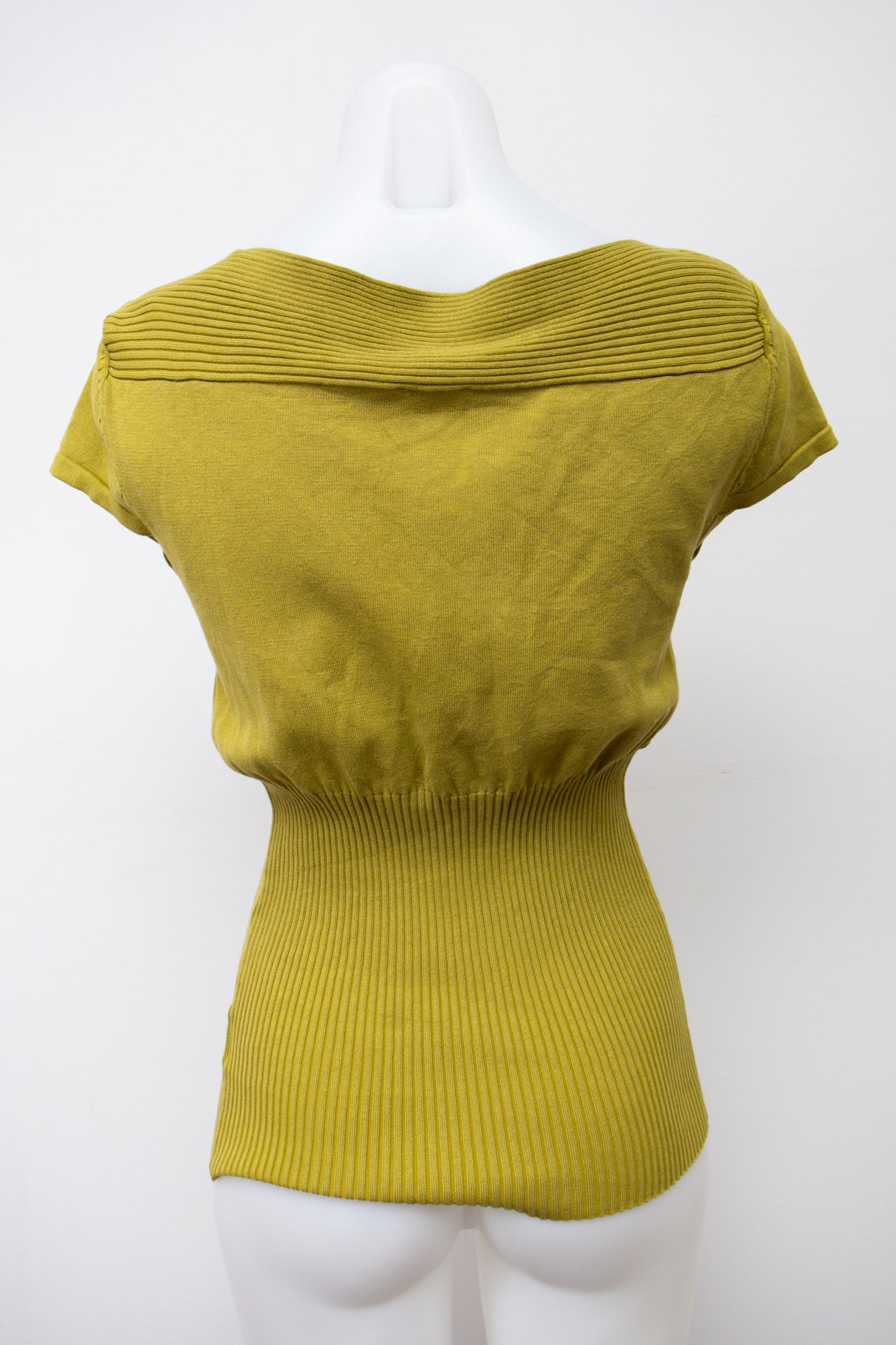 #117 Worthington T-shirt Yellow | c. 198 | Size 6/8