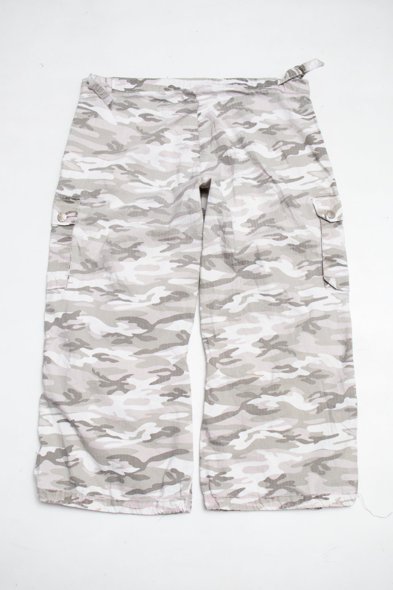 #205 Younique Capris Gray | c. 205 | Size 10