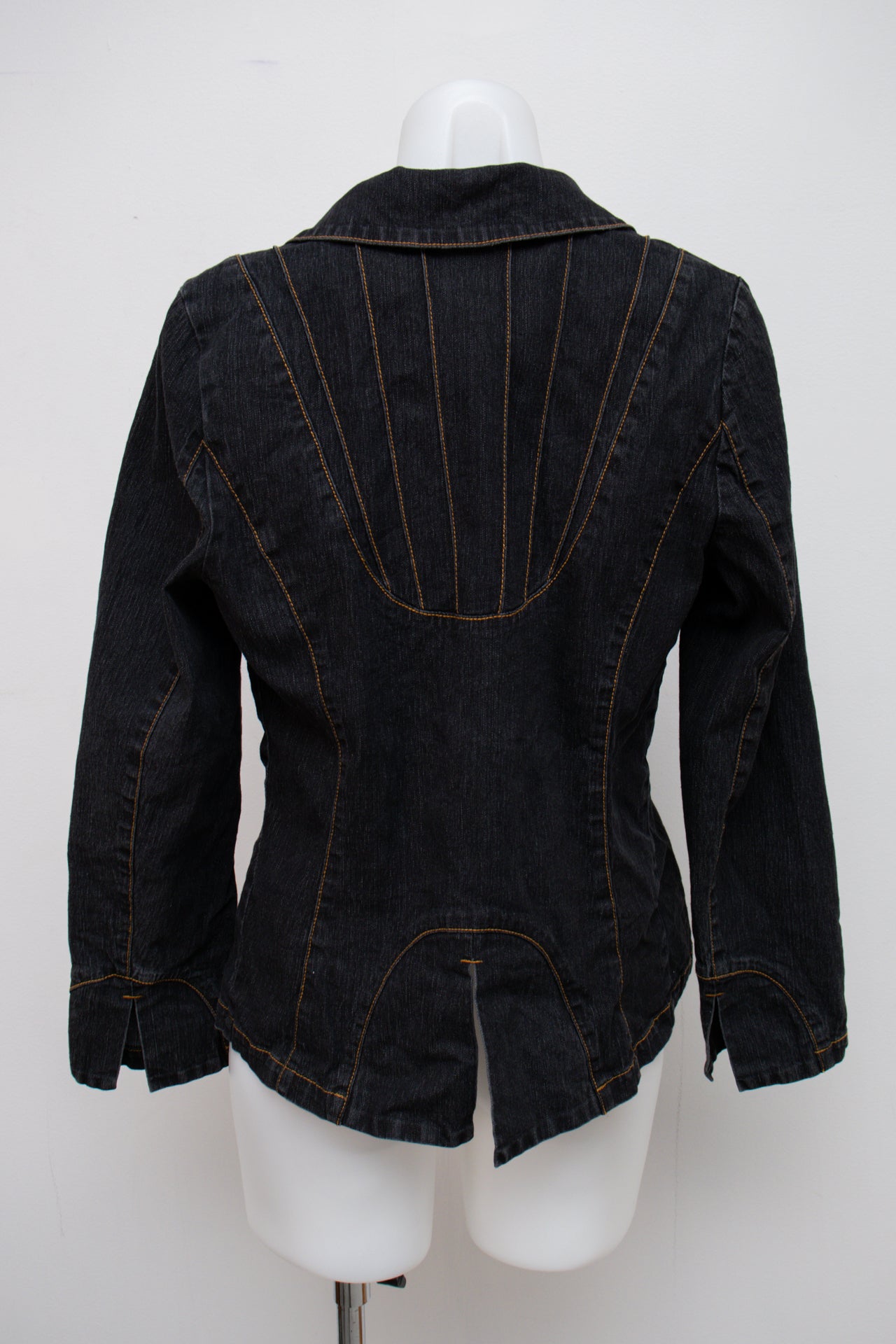 #128 Marroe & Mar... T-shirt Black | c. 199 | Size 10