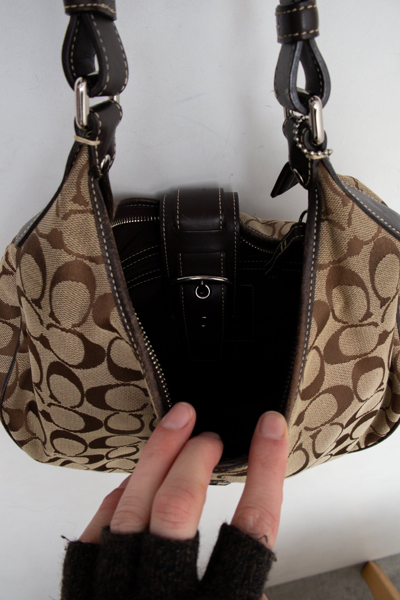 #188 Coach Shoulder Bag Brown | c. 202 | Size