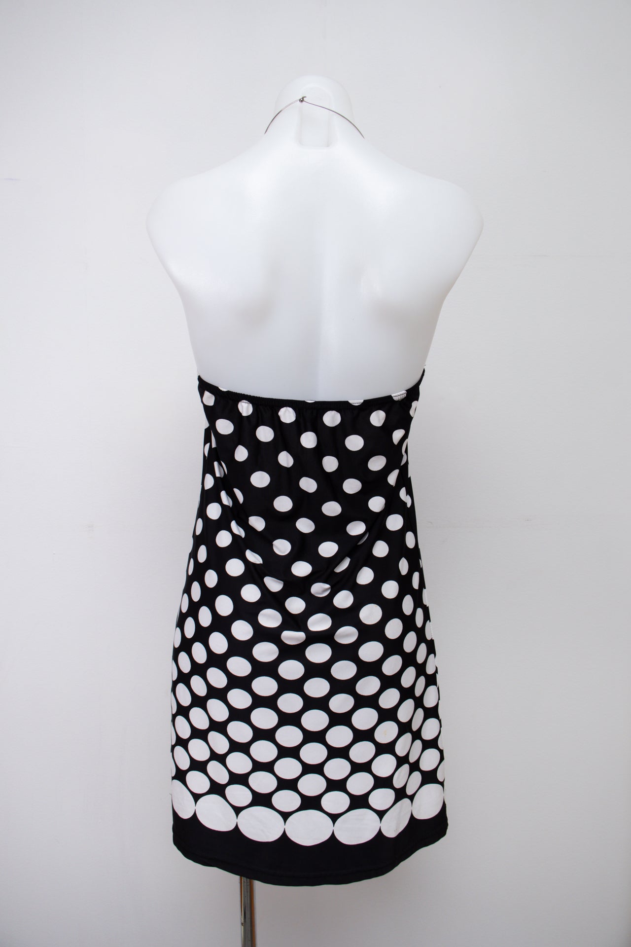 #137 No Excuse Halter Top Black | c. 198 | Size 8