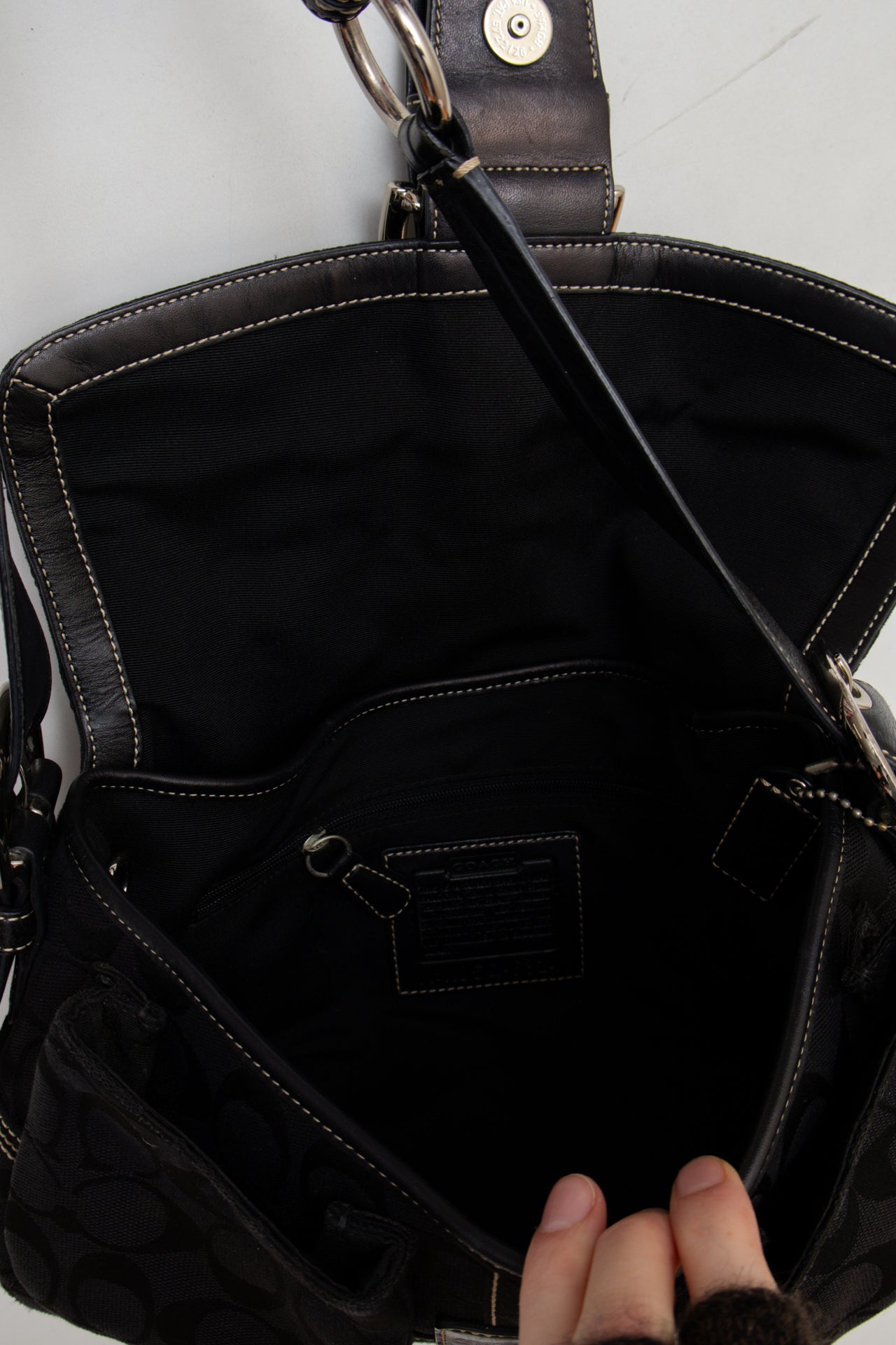 #211 Coach Shoulder Bag Black | c. 194 | Size