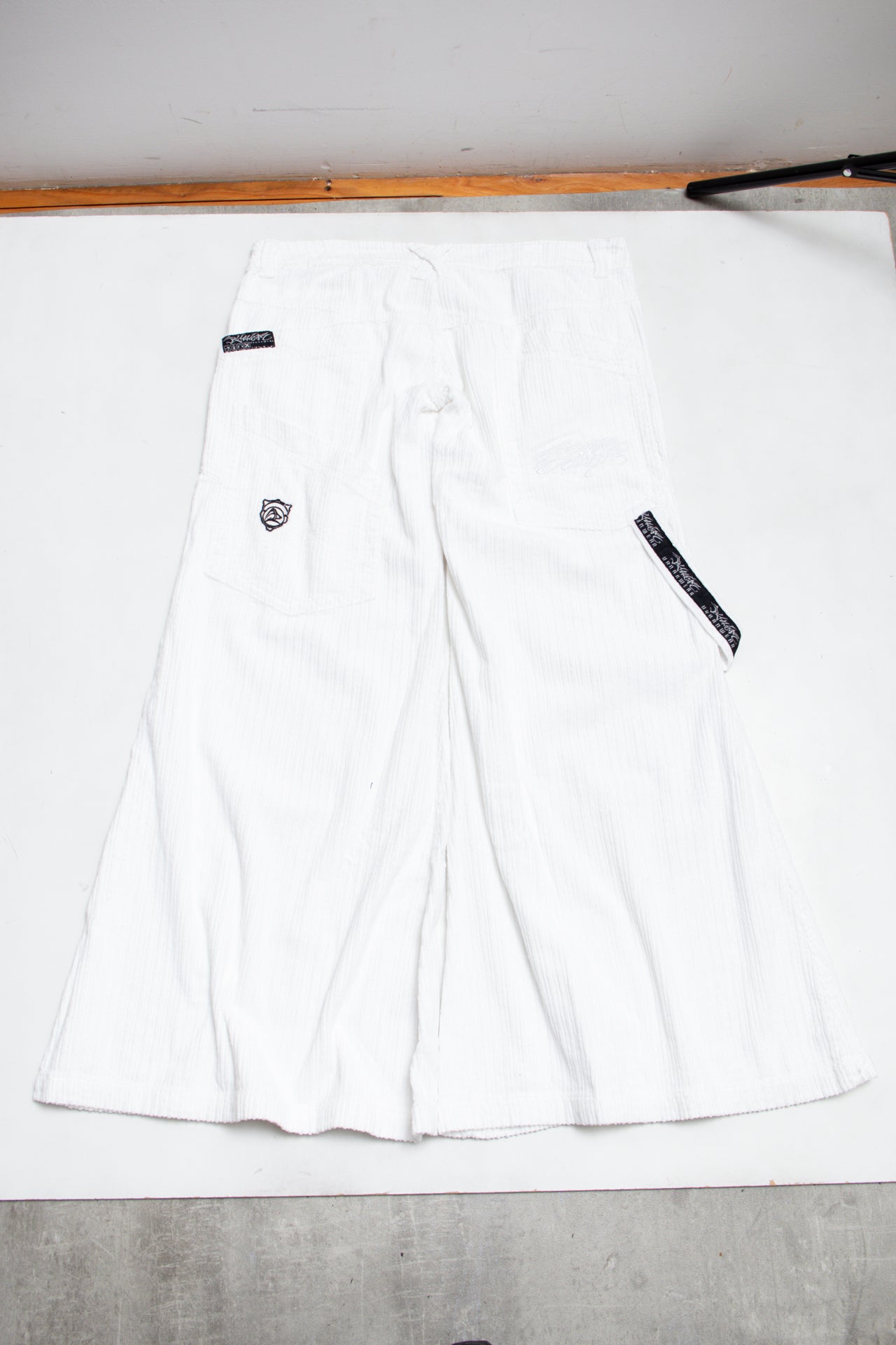 #174 Phat Farm Pants White | c. 192 | Size 14