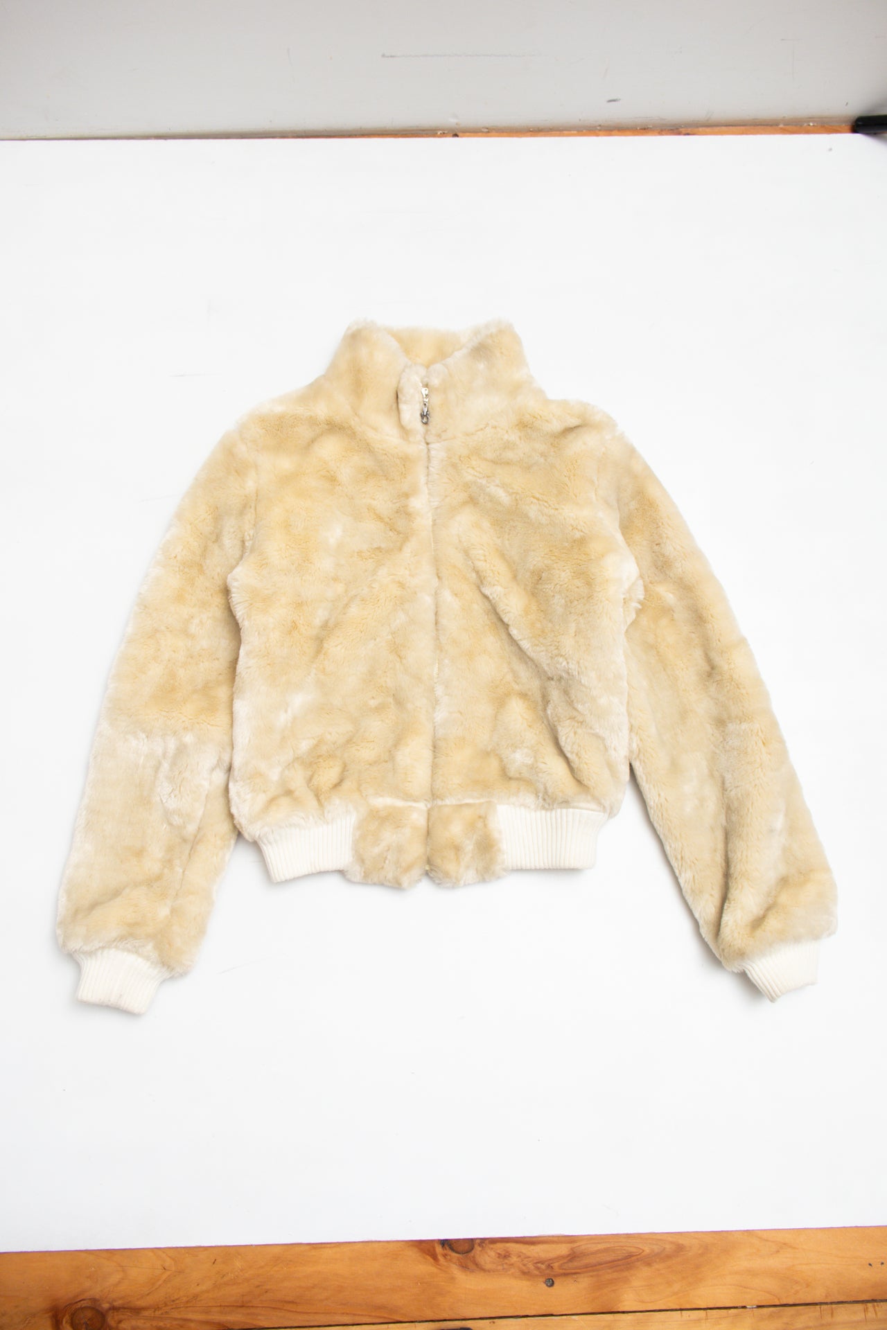 #158 cream coloured faux fur jacket | c. 162 | size 6/8