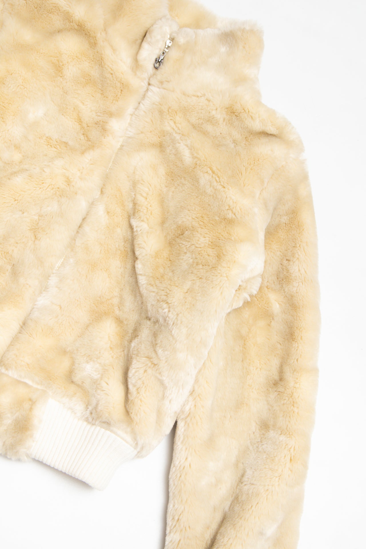 #158 cream coloured faux fur jacket | c. 162 | size 6/8