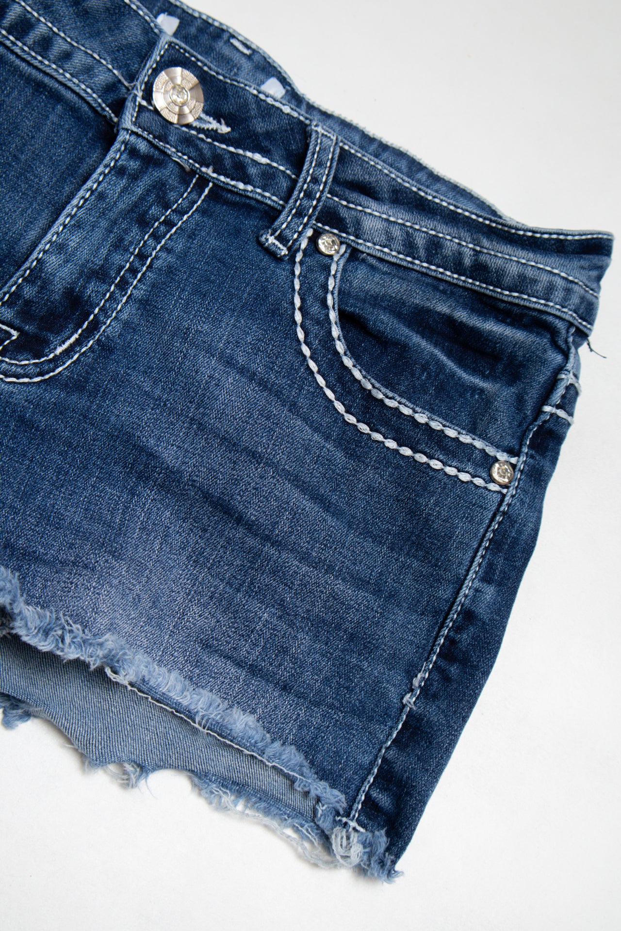 #202 rhinestoned embroidered mini denim shorts | c. 165 | size 8