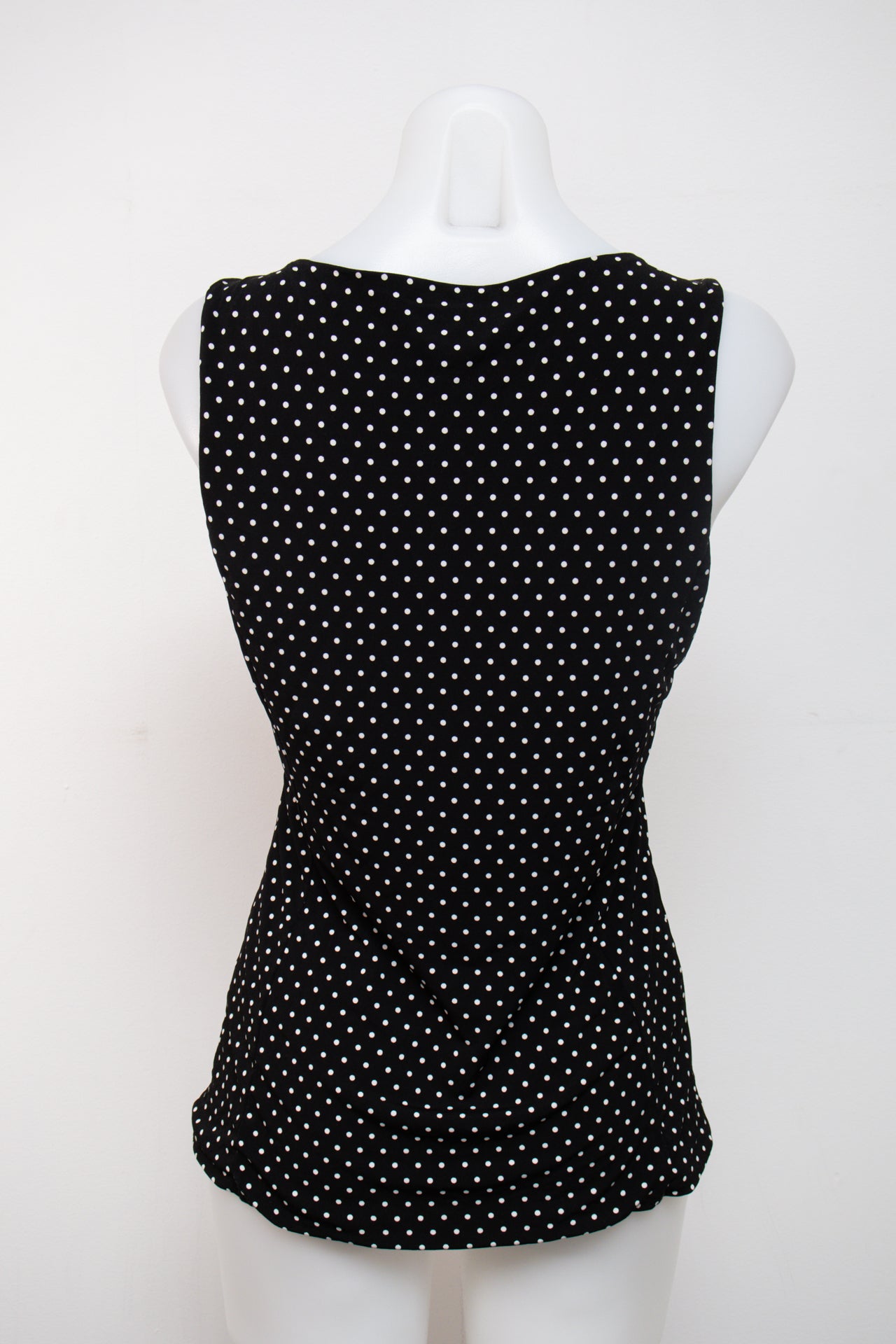 #124 White House Black Market Camisole Top Black | c. | Size 6