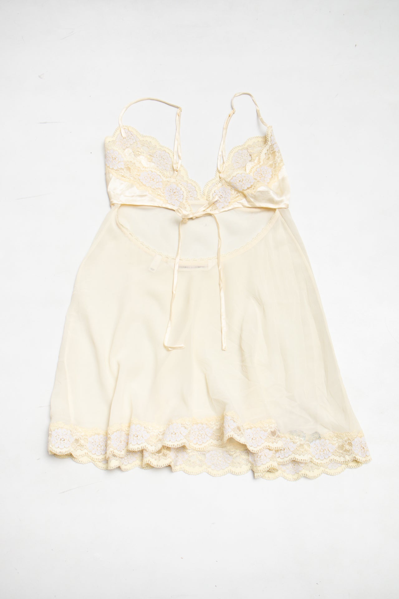 #120 Victoria's Secret Camisole White | c. 197 | Size 6