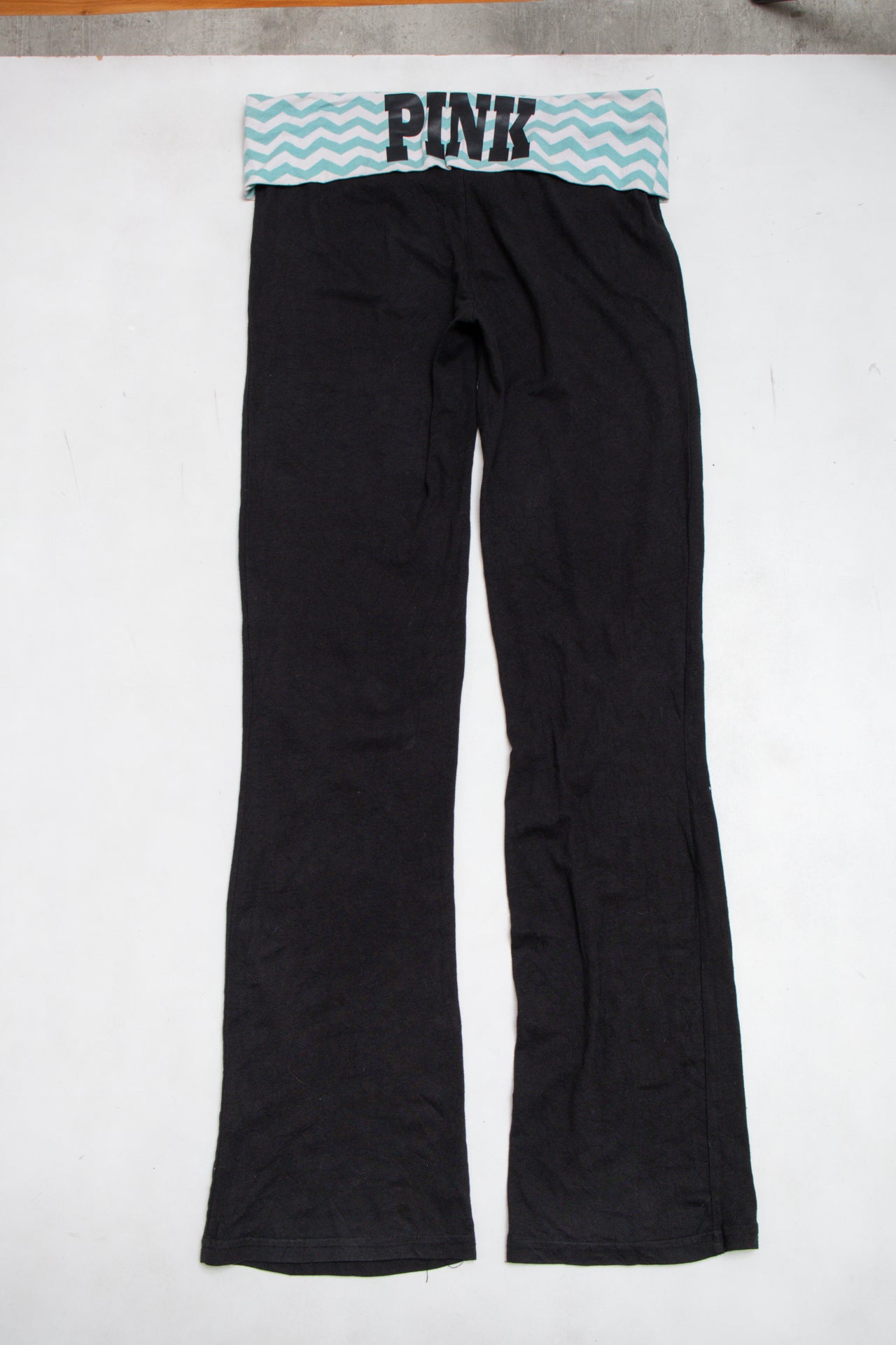 #178 Pink Victoria's Secret Pants Black | c. 196 | Size 12
