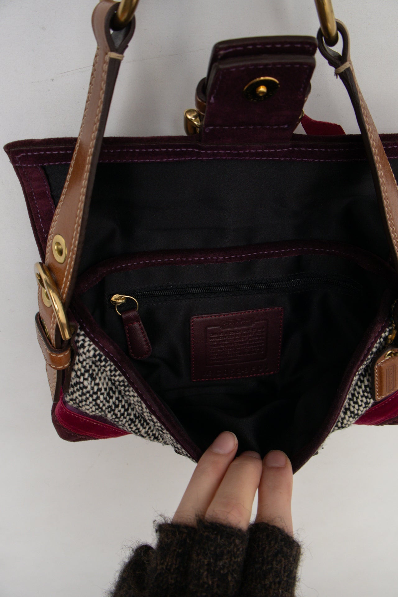 #186 Coach Wool Flat Soho Bag Brown | c. 196 | Size