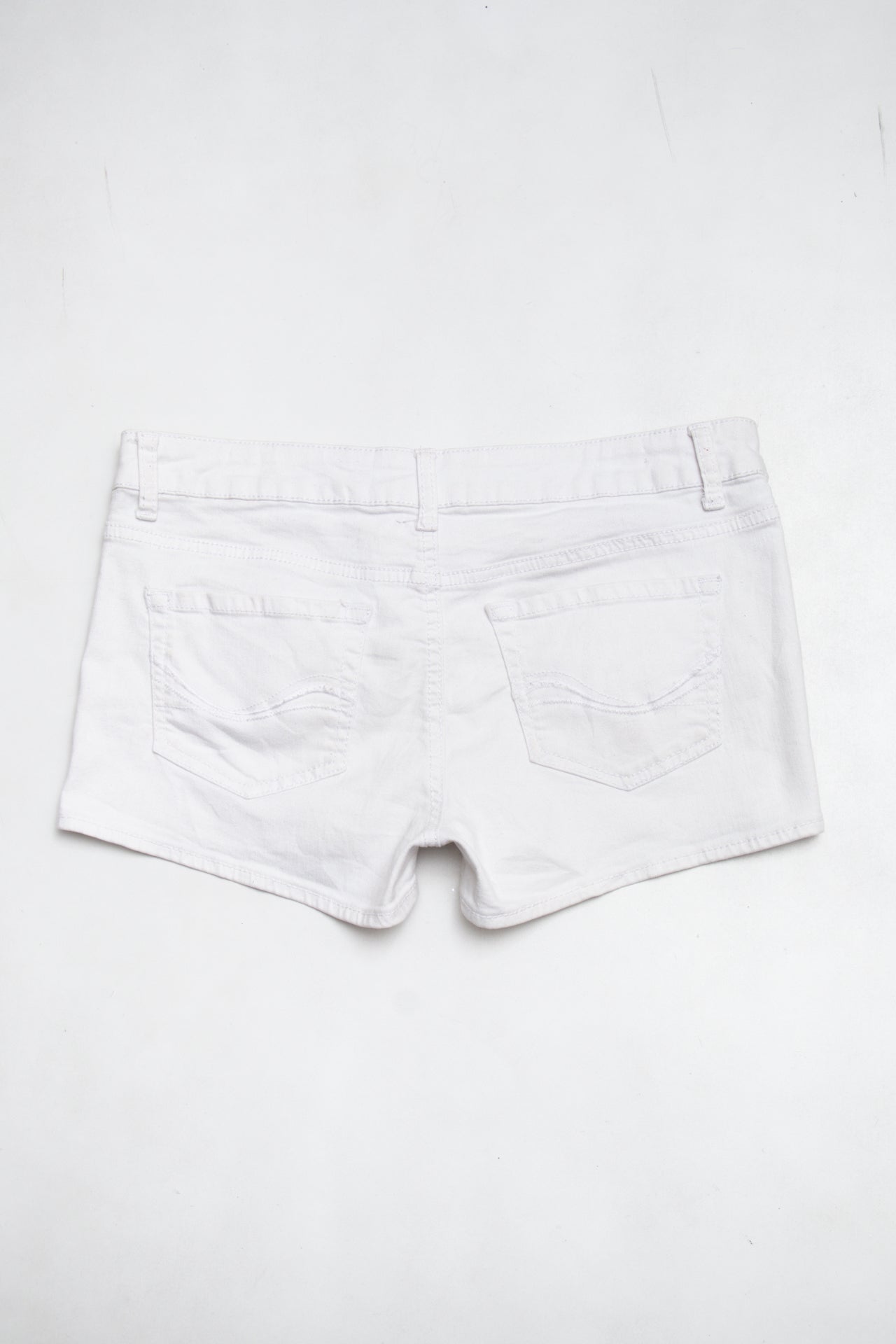 #129 S.o. Shorts White | c. 196 | Size 10/12