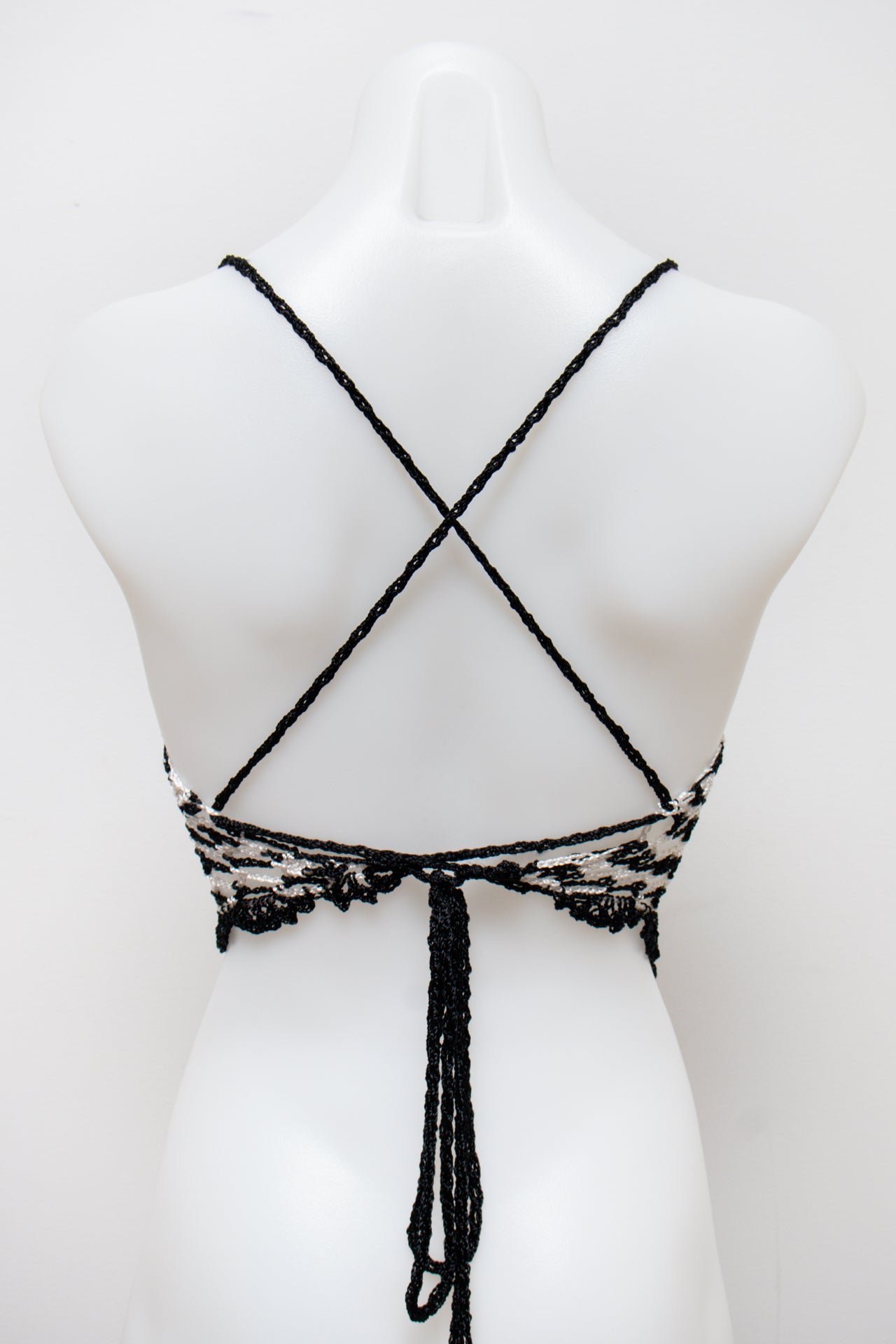 #87 Cami Top Black | c. 188 | Size 8/10