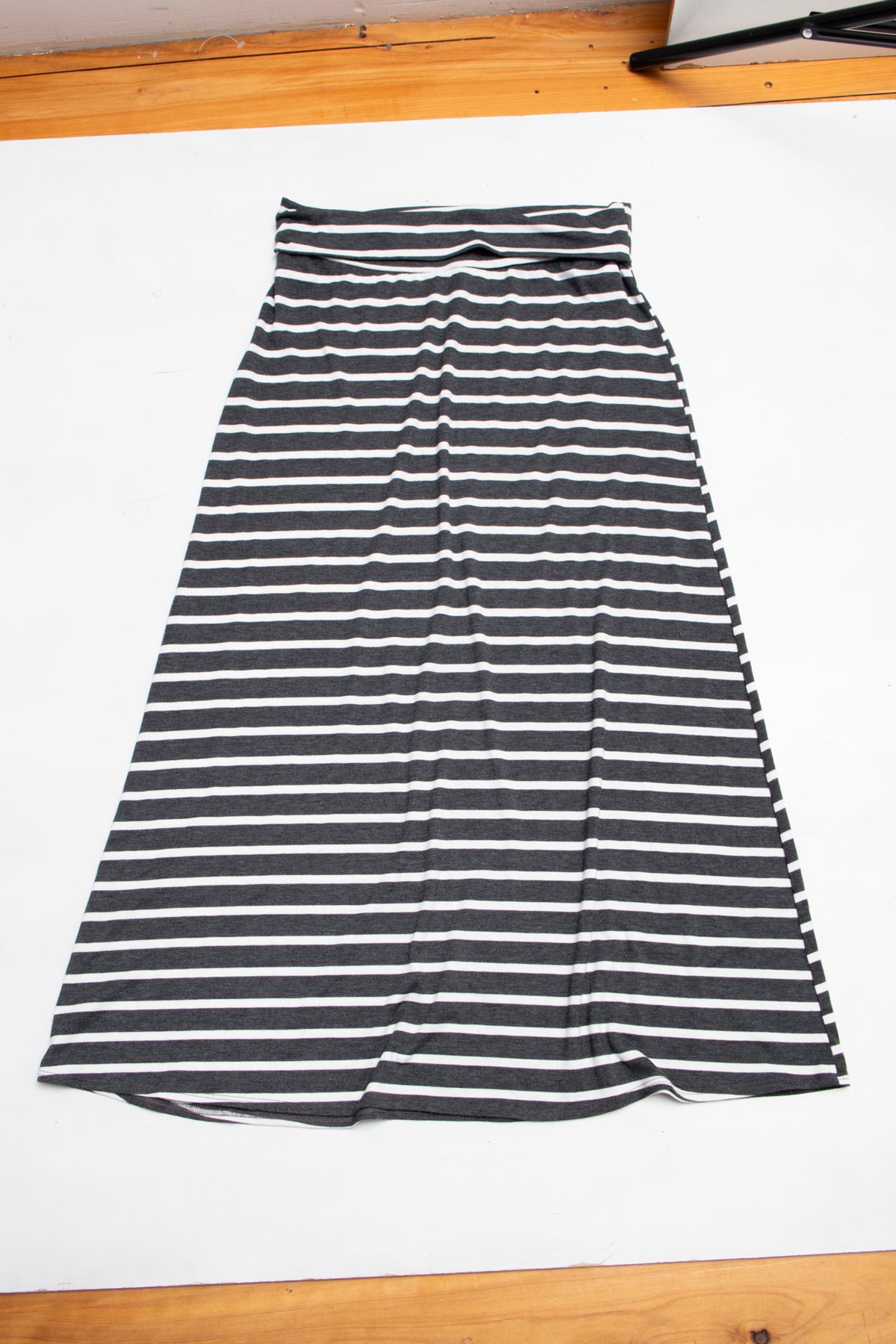 #188 Azules Skirt Black | c. 207 | Size 12/14