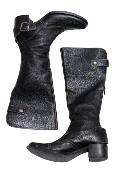 #155 Null Black | c. 201 | Size 8