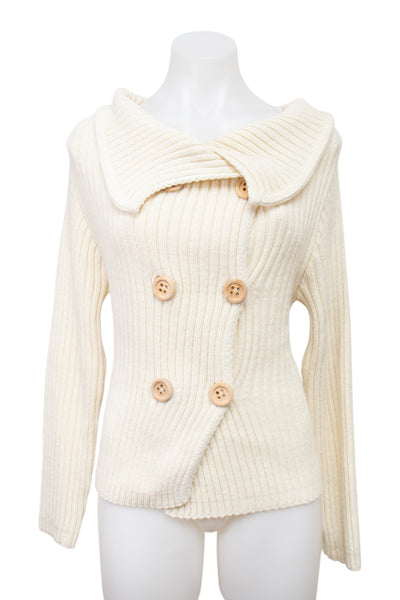 #121 Cardigan White | c. 198 | Size 31
