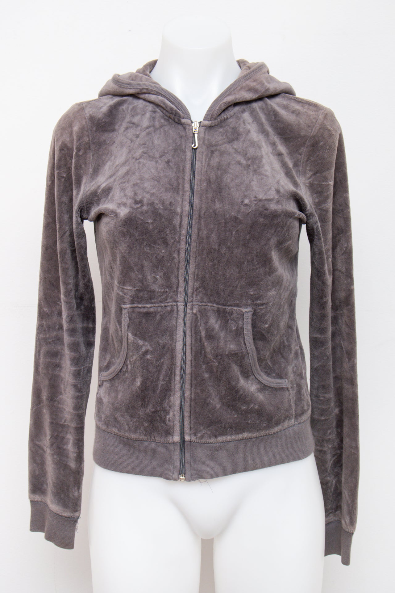 #111 Juicy Coutoure Halter Top Gray | c. 195 | Size 8
