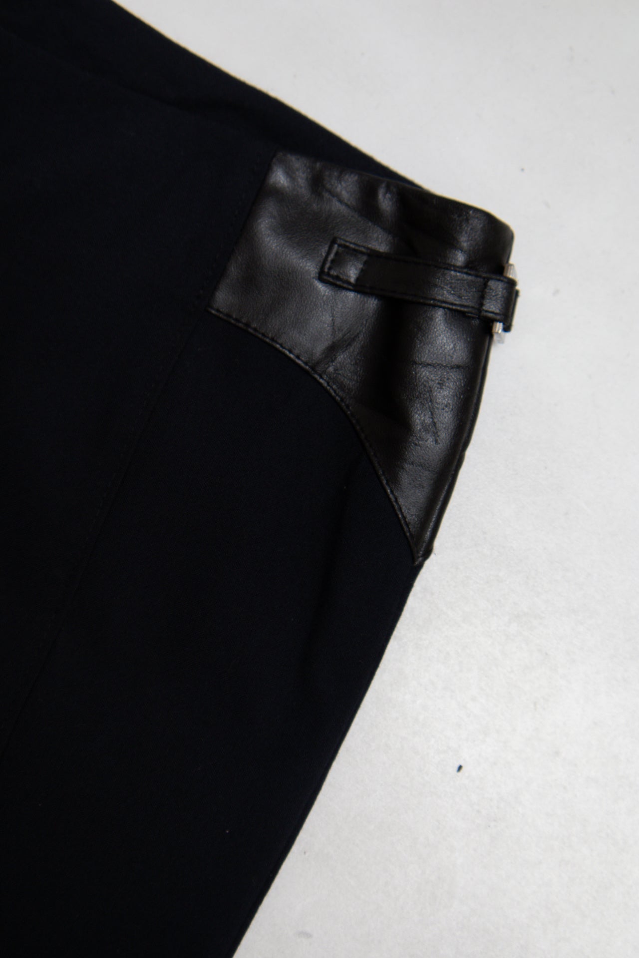 #173 Margaret M Pants Black | c. 189 | Size 8