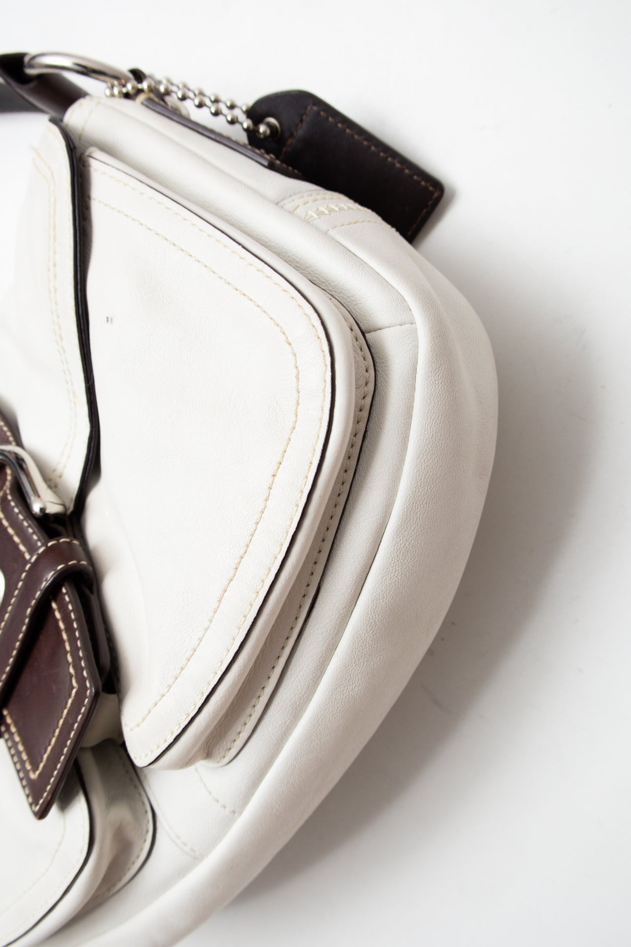 #168 Coach Shoulder Bag White | c. 206 | Size