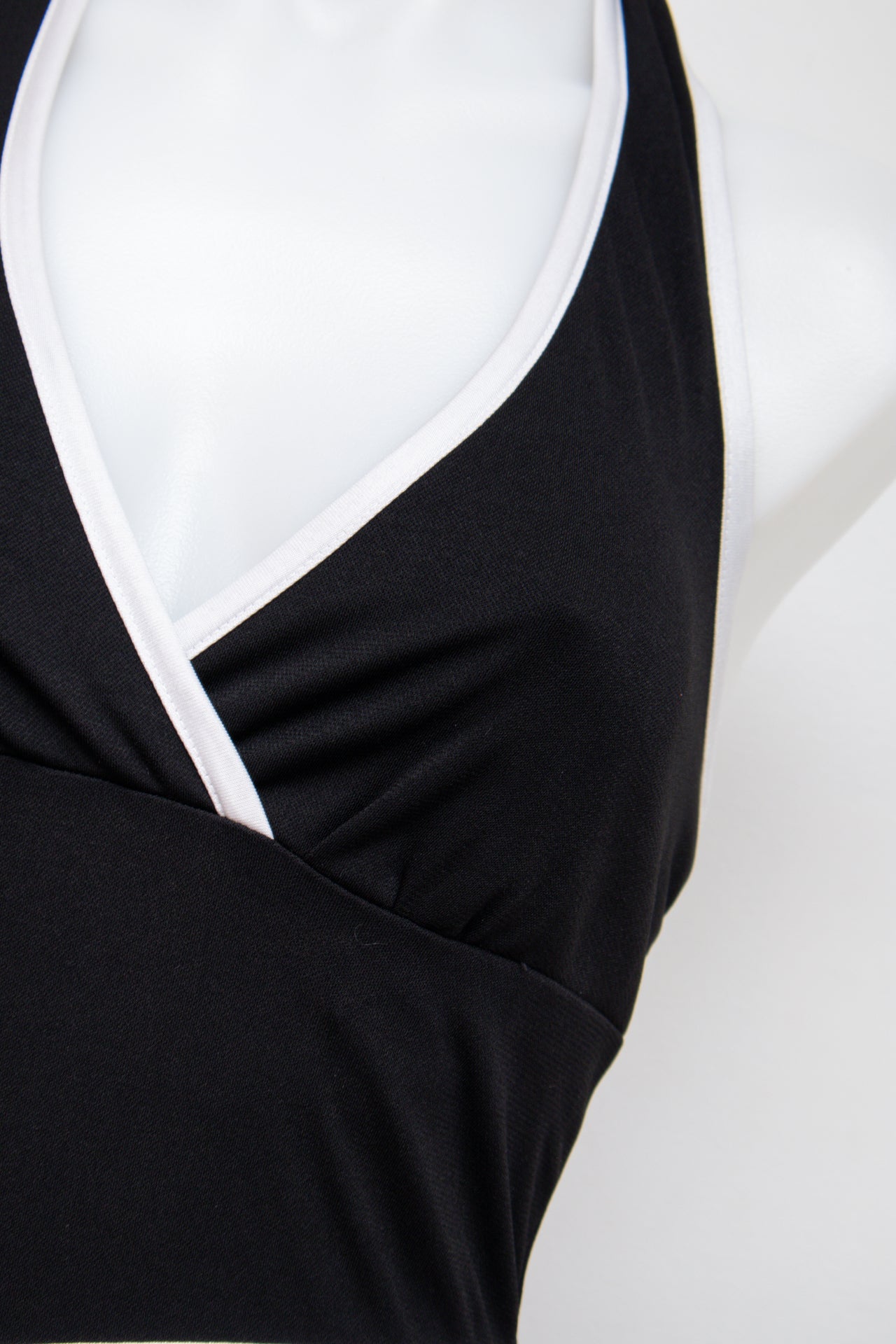 #158 La Belle Camisole Top Black | c. 195 | Size 8