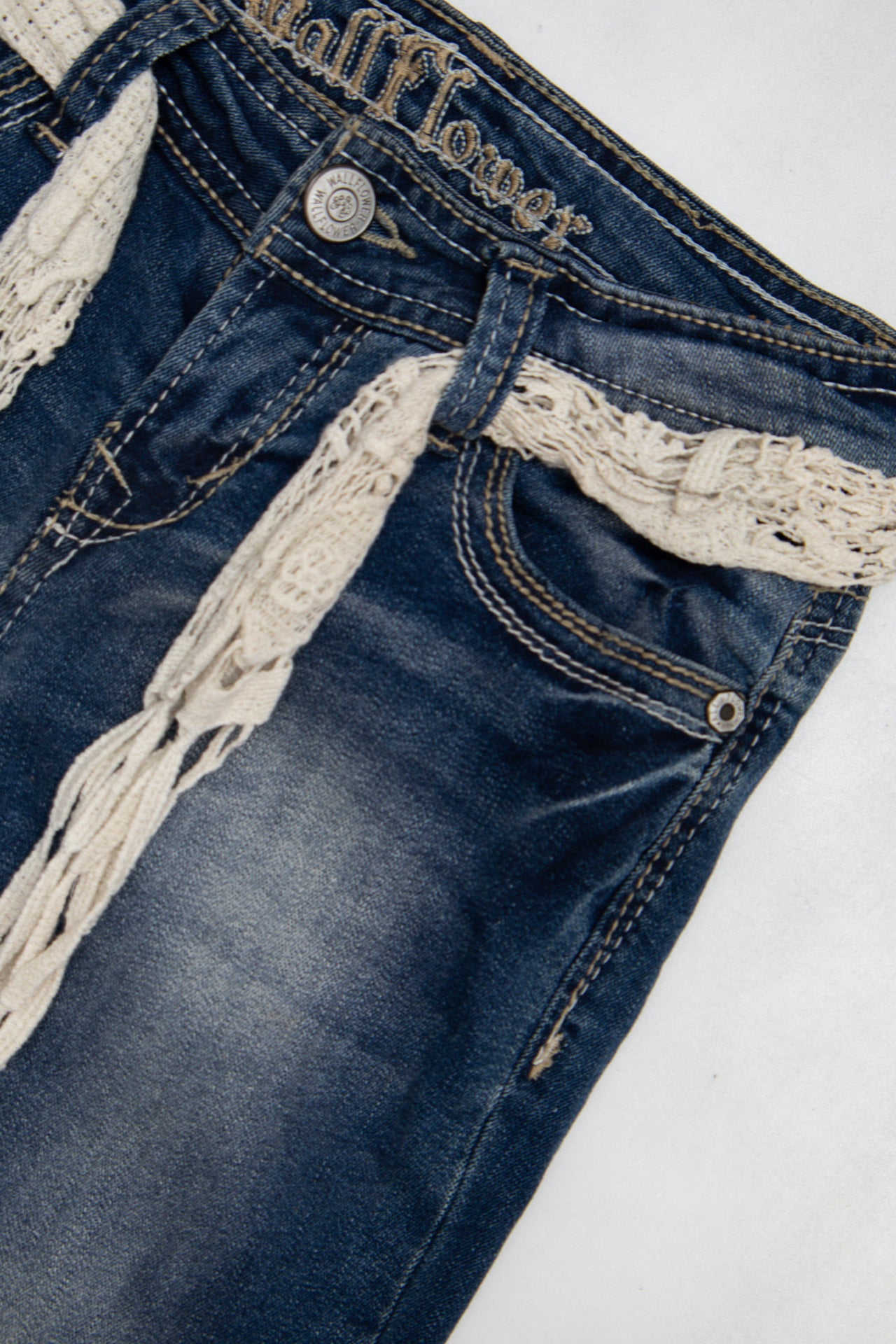 #180 Wallflower Jeans Blue | c. 193 | Size 4