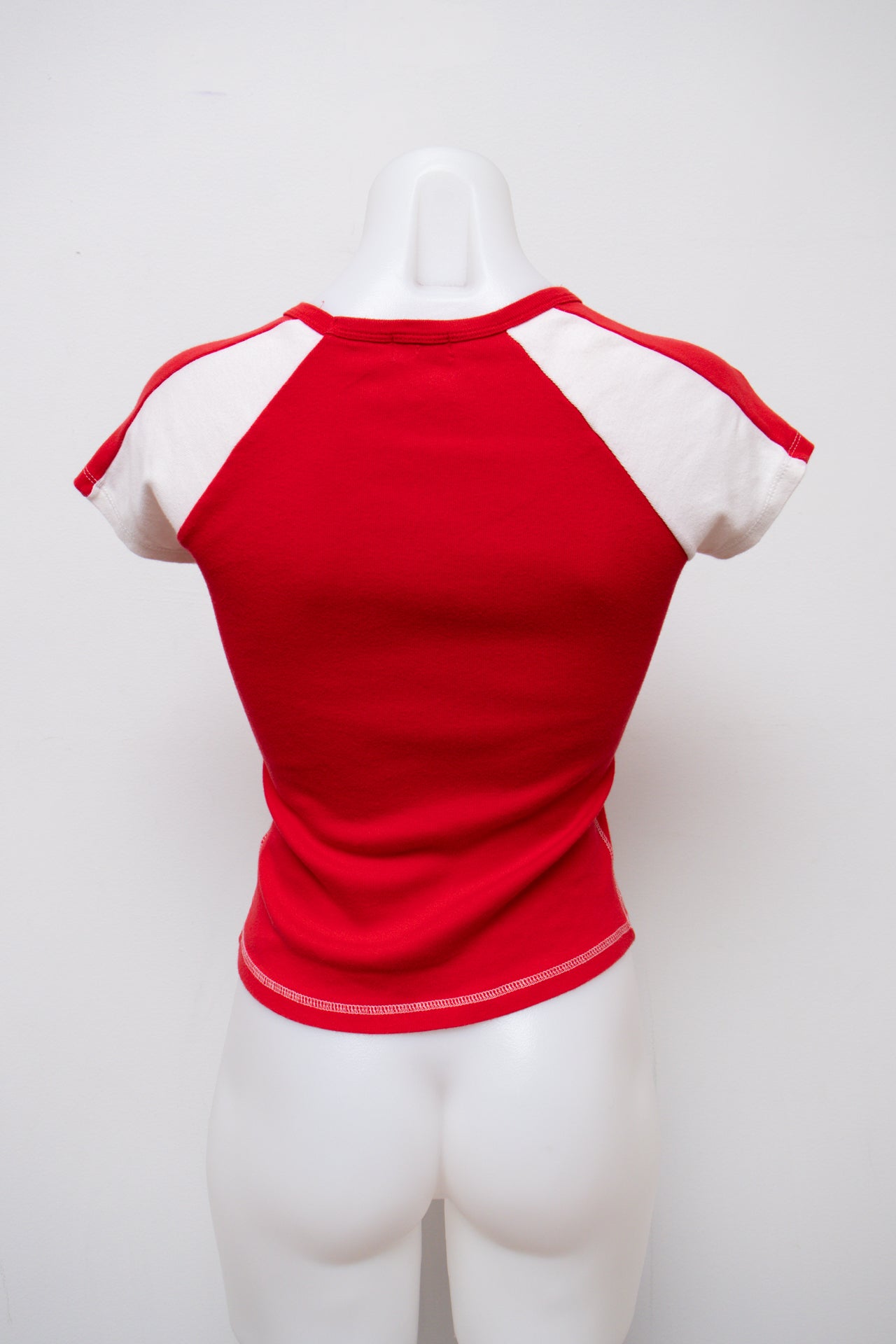 #204 BSK T-shirt Red | c. 203 | Size 8