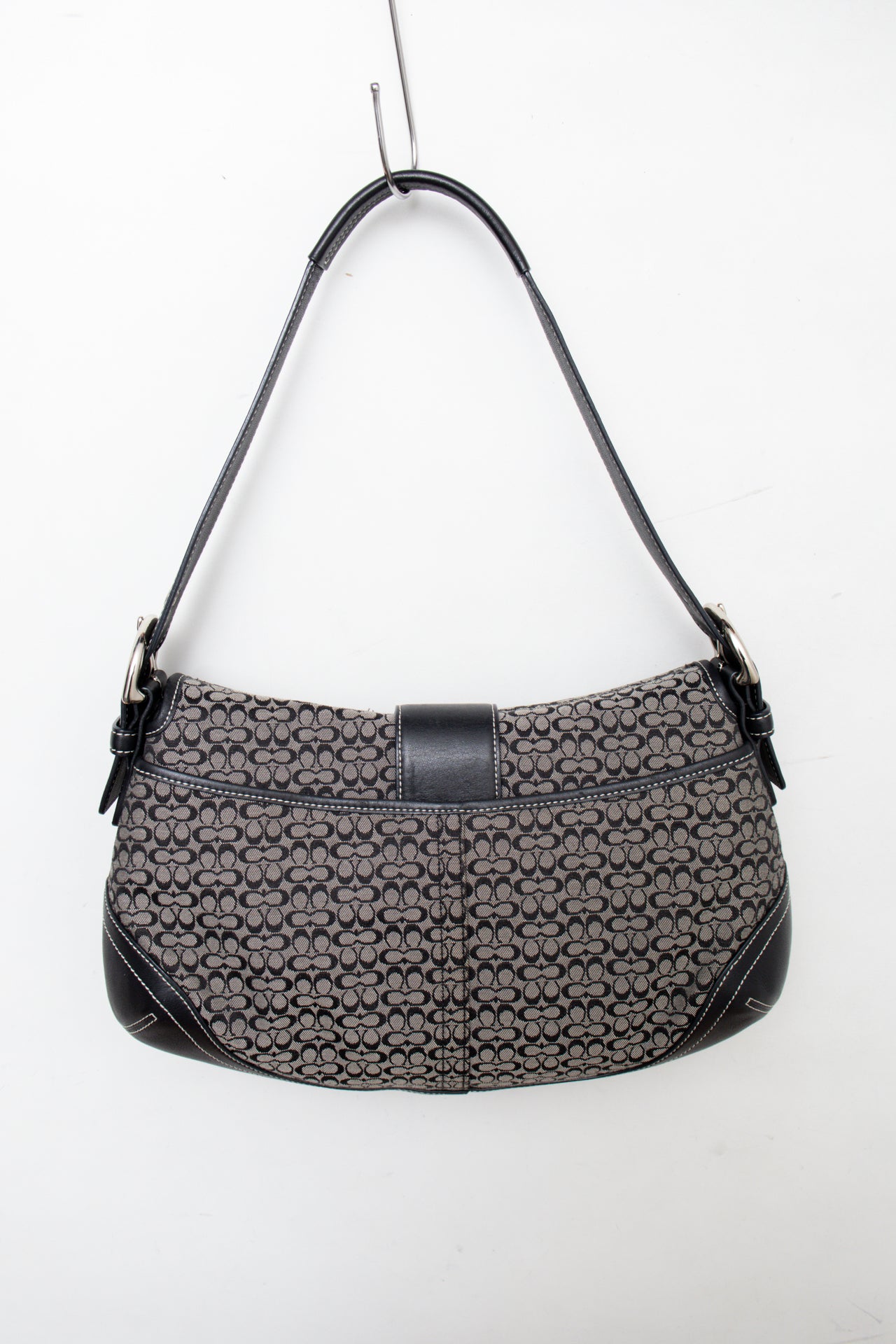 #169 Coach Shoulder Bag Black | c. 206 | Size