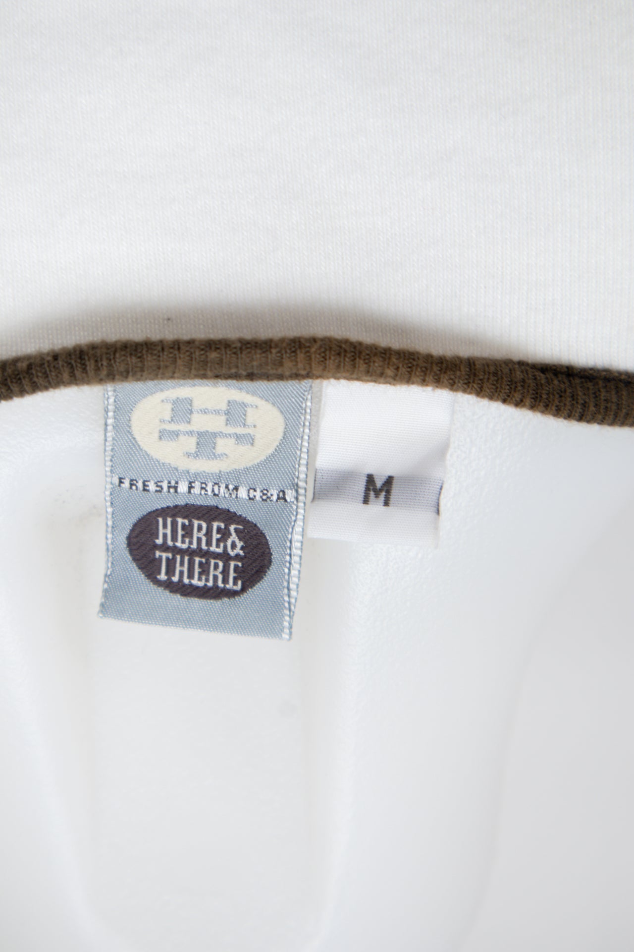 #69 Here & There T-shirt White | c. 198 | Size 8