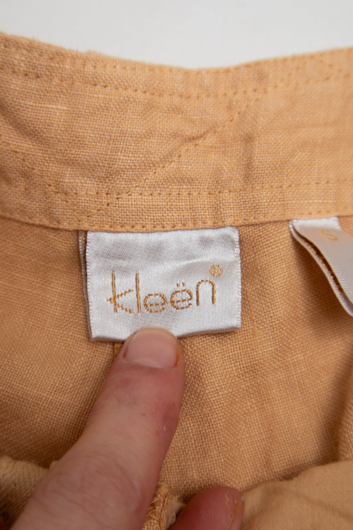 #104 Kleen Capris Beige | c. 209 | Size 8