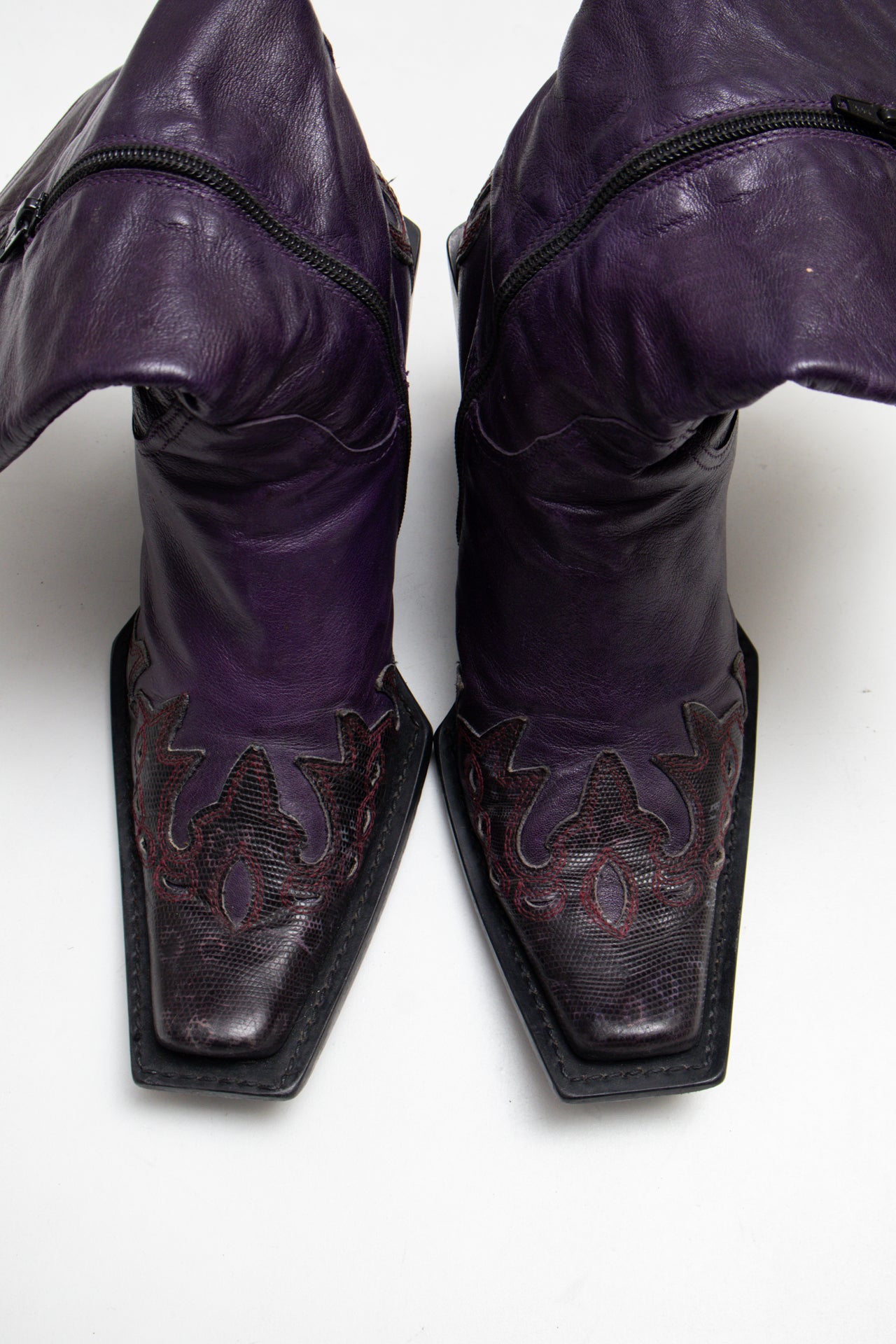 #179 None Purple | c. 203 | Size 8