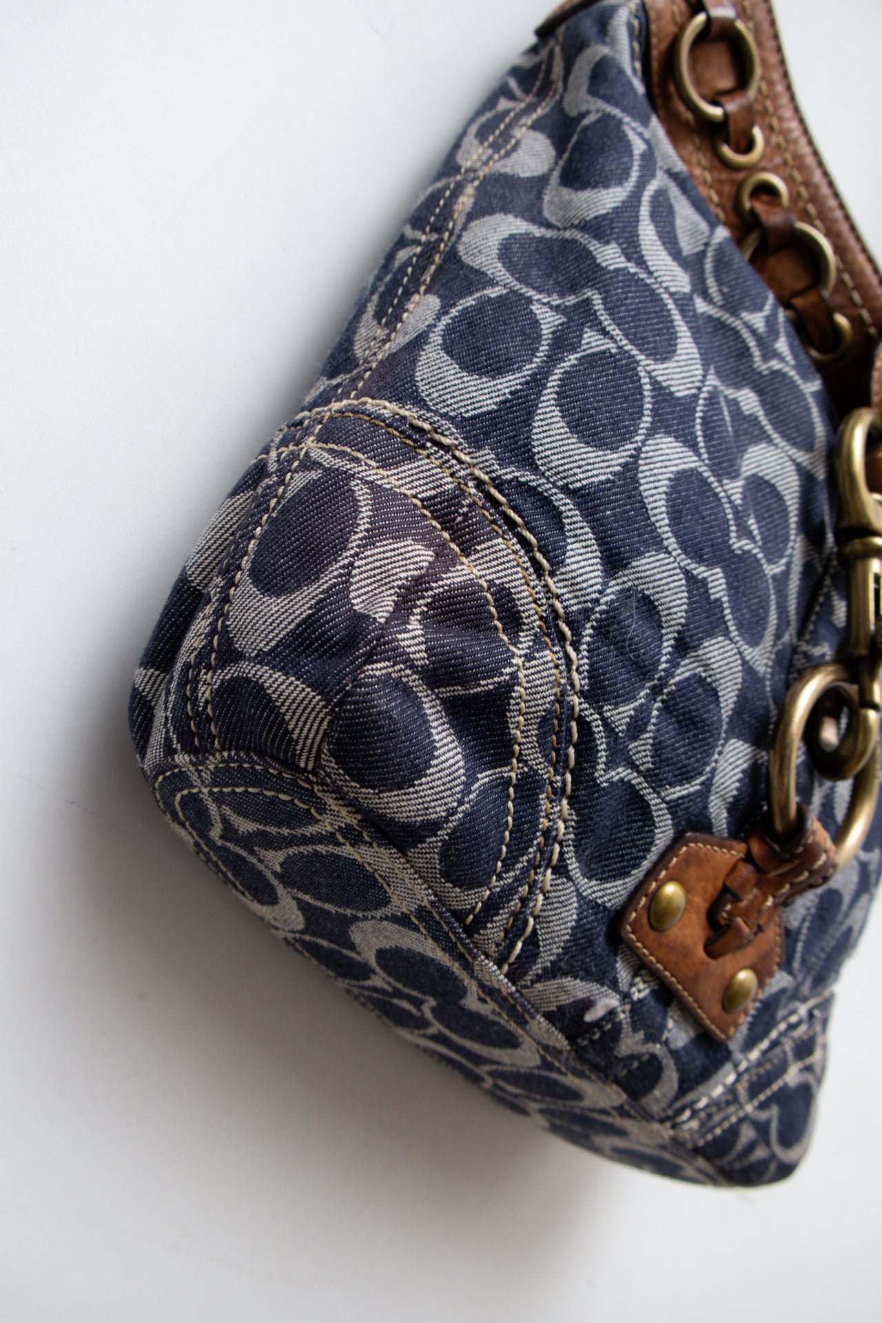 #213 Coach Shoulder Bag Blue | c. 199 | Size