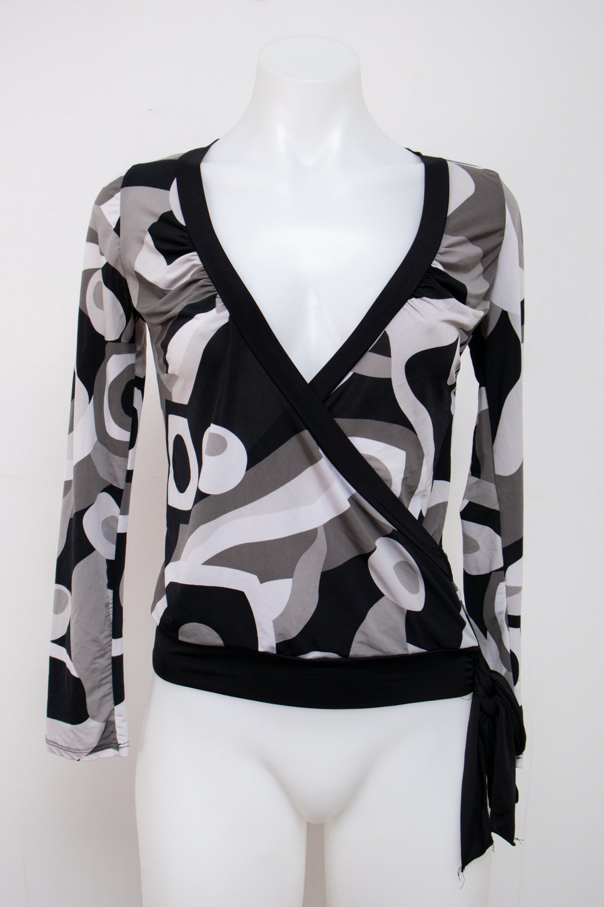 #123 J. Lo Long Sleeve Black | c. 208 | Size 8