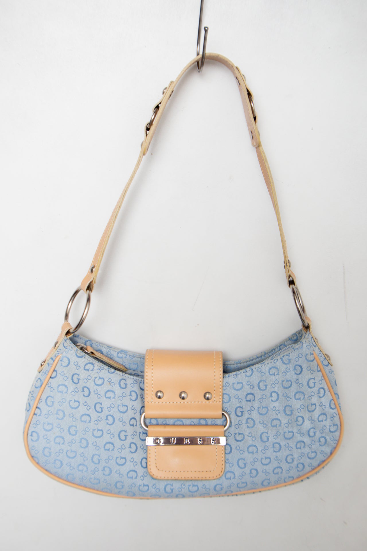 #163 Guess Shoulder Bag Blue | c. 180 | Size