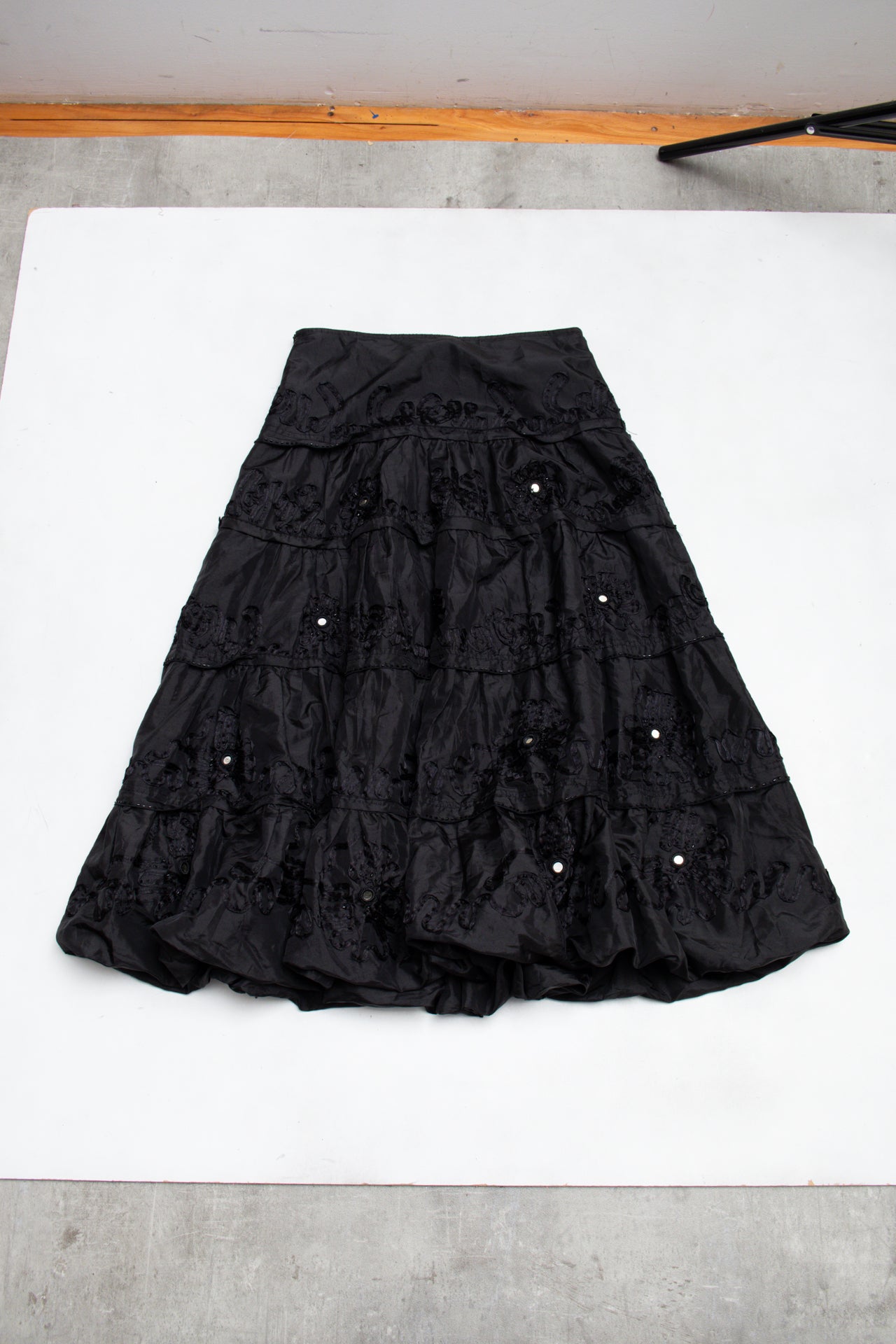 #133 d Skirt Black | c. 193 | Size 4/6