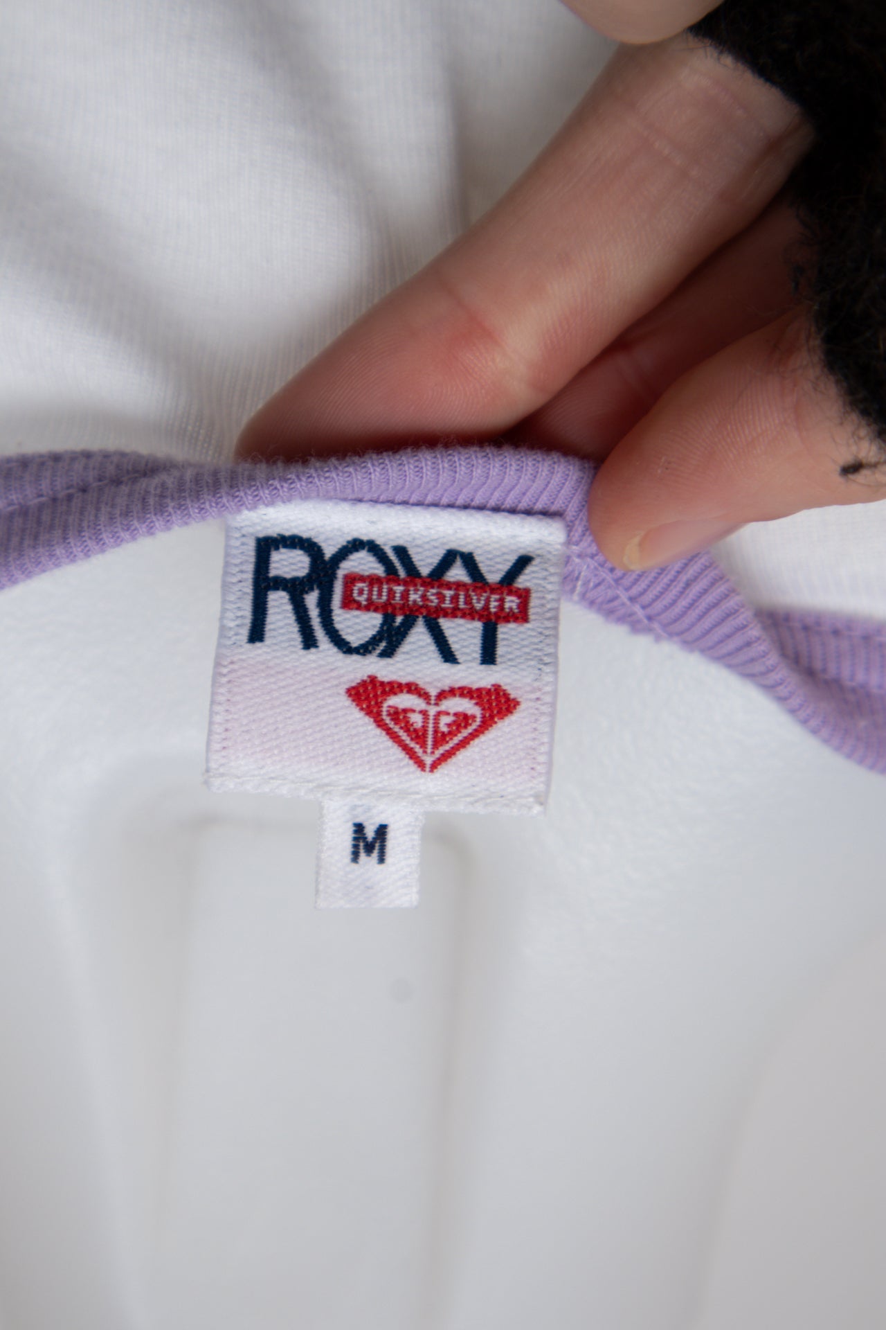 #083 Roxy T-shirt White | c. 199 | Size 8/10