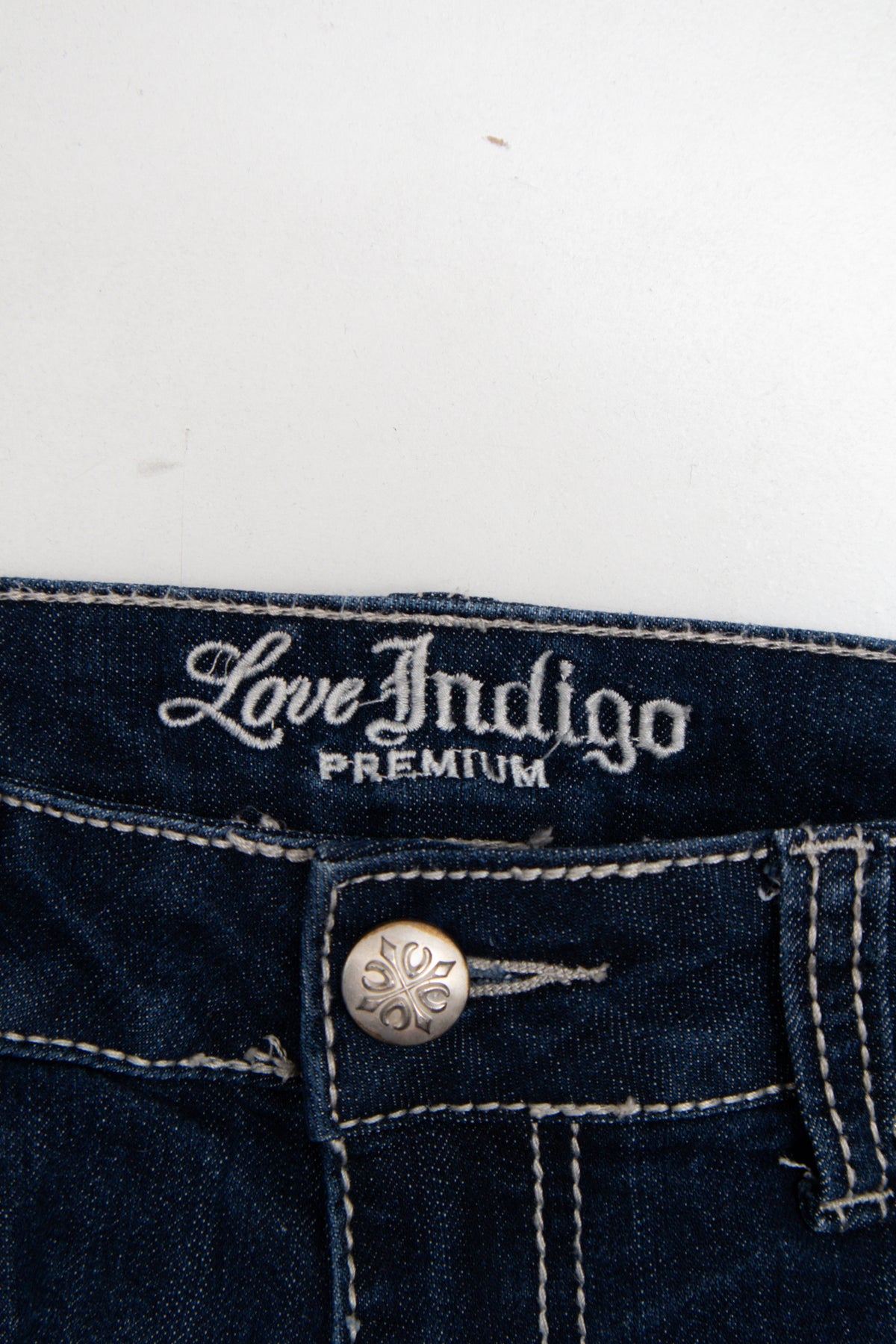 #081 Love Indigo Premium Capris Blue | c. 209 | Size 8