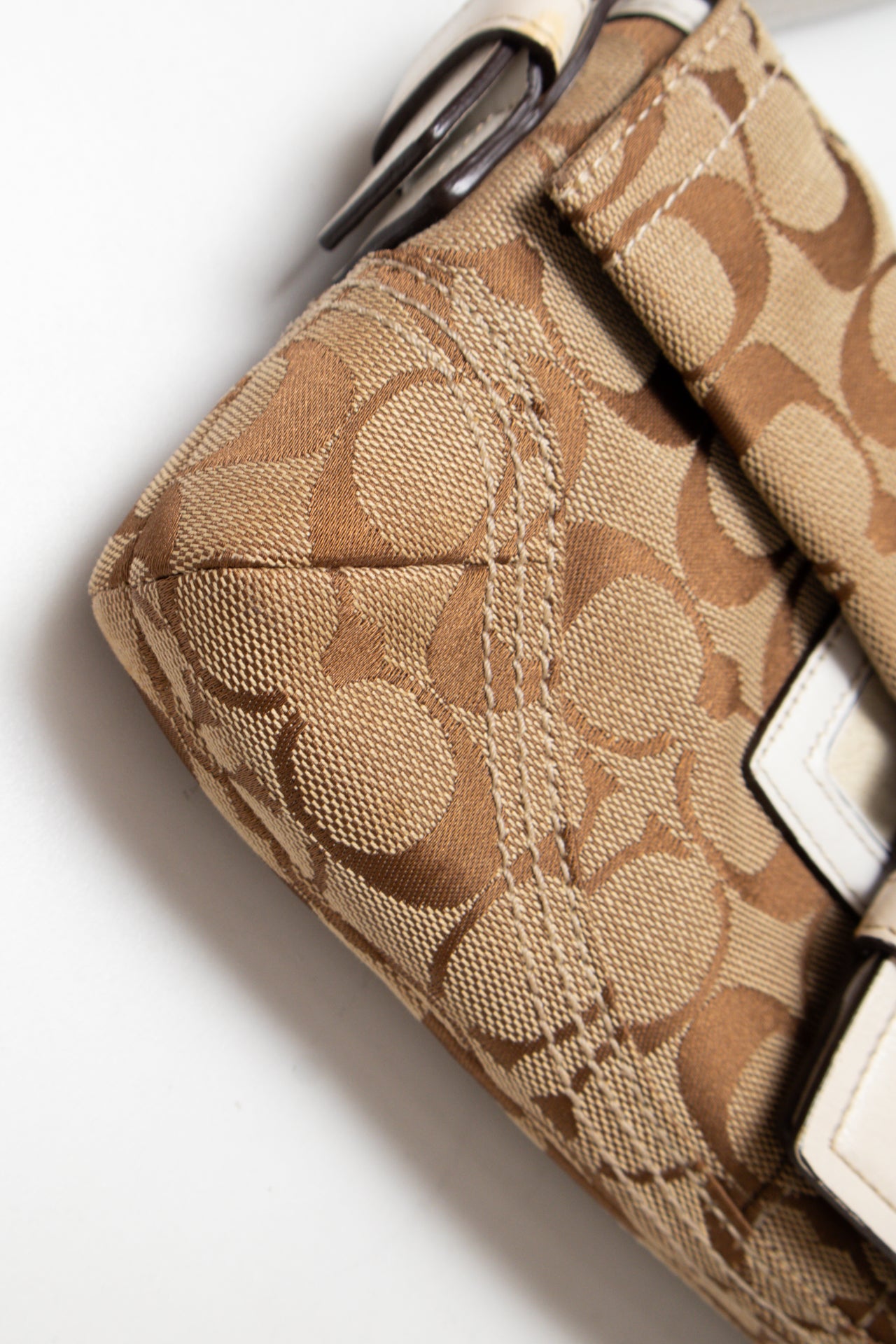 #162 Coach Shoulder Bag Brown | c. 187 | Size