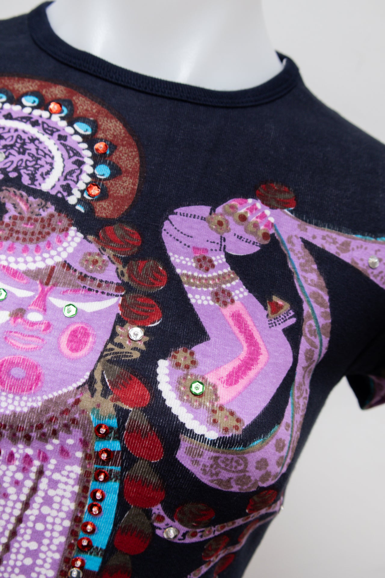 #05 Ghungroo T-shirt Black | c. 191 | Size 8/10