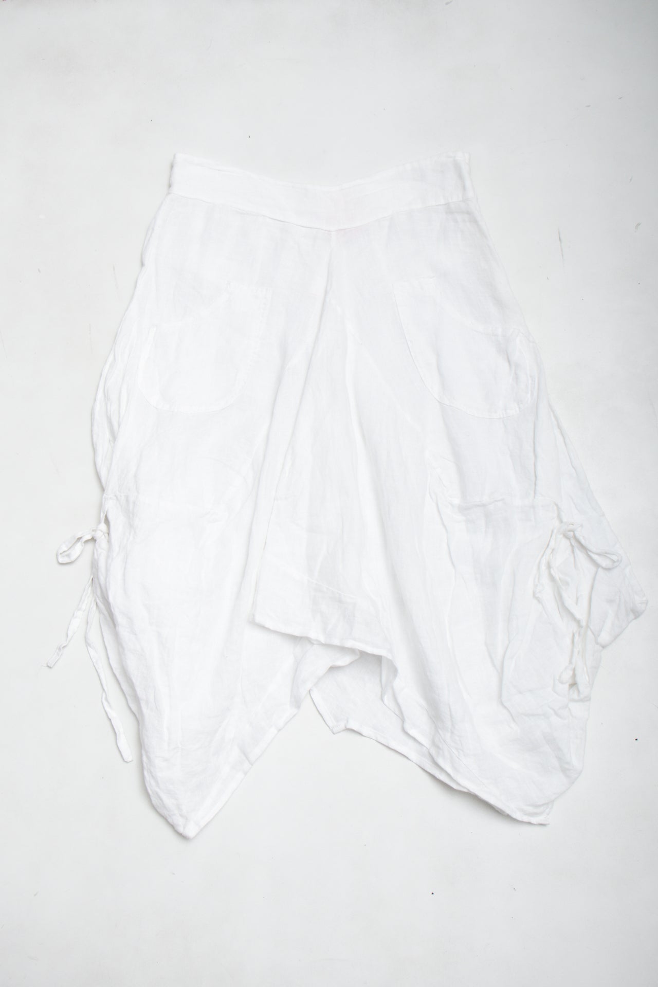 #147 Pants White | c. 178 | Size 6